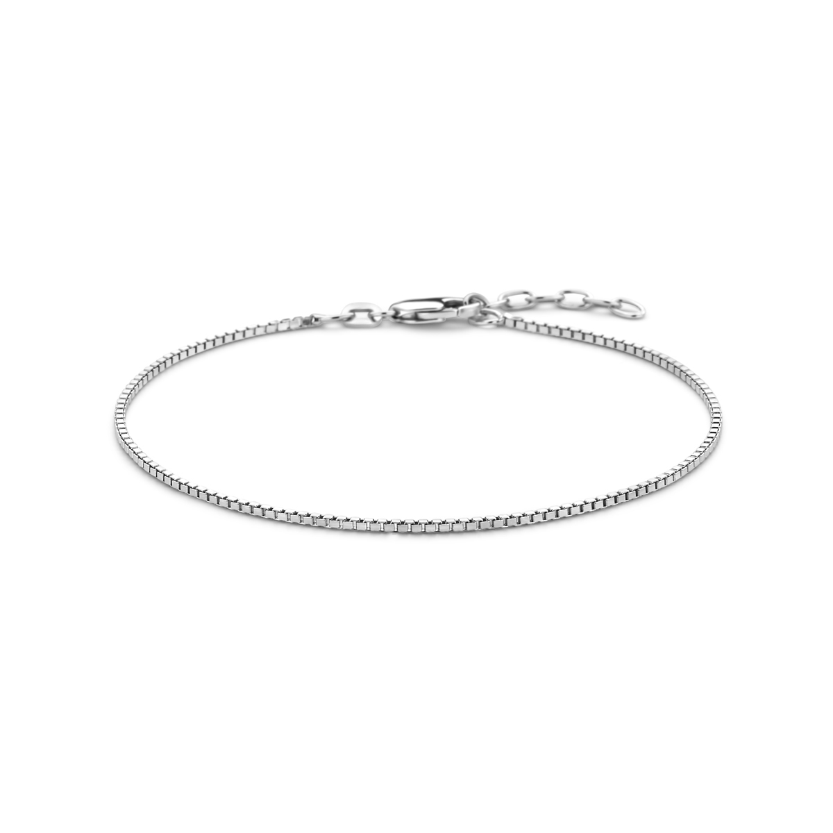 Gerhodineerd 925 armband uitgevoerd met een venetiaans schakel van 1.3mm. De armband heeft een draaglengte van 19cm met 2cm extensie