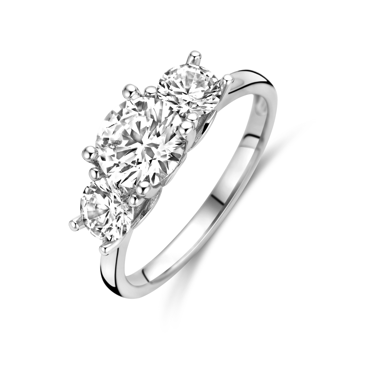 De zilveren ring met modelnummer 1338301 is voorzien van zirkonia en heeft de volgende eigenschappen: breedte van 7 mm, maat 56, hoogglans afwerking, Ideaal te dragen als opvallend sieraad bij zowel casual als formele outfits, voegt direct elegantie toe aan elke look.