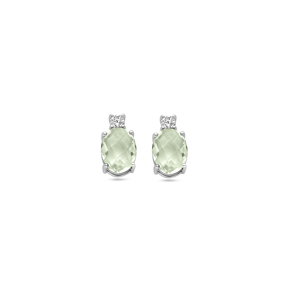 Gerhodineerd 925 zilveren oorknoppen uitgevoerd met groen amethist en zirkonia. De oorknoppen hebben een afmeting van 10.5x6mm.