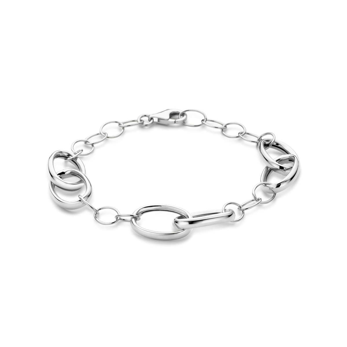 Gerhodineerd 925 zilveren armband met een schakelbreedte van 11mm. De armband heeft een draaglengte van 19cm en is uitgevoerd met karabijnsluiting.