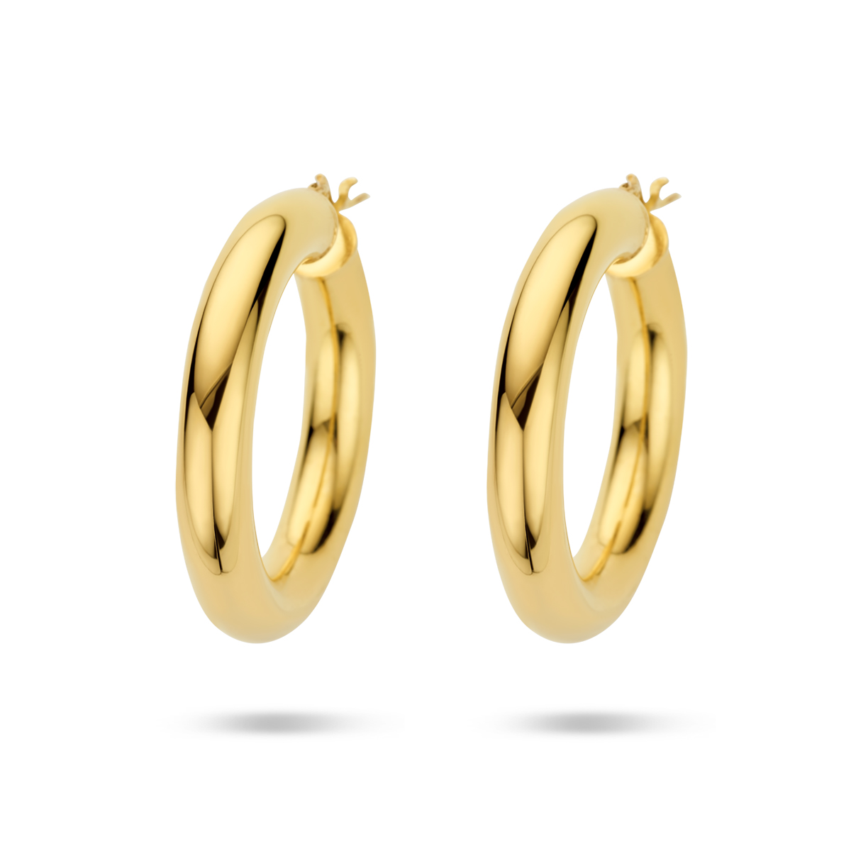 Verguld op 925 zilveren oorringen met een ronde buis. De buis heeft een dikte van 6mm. Geen garantie op plating.