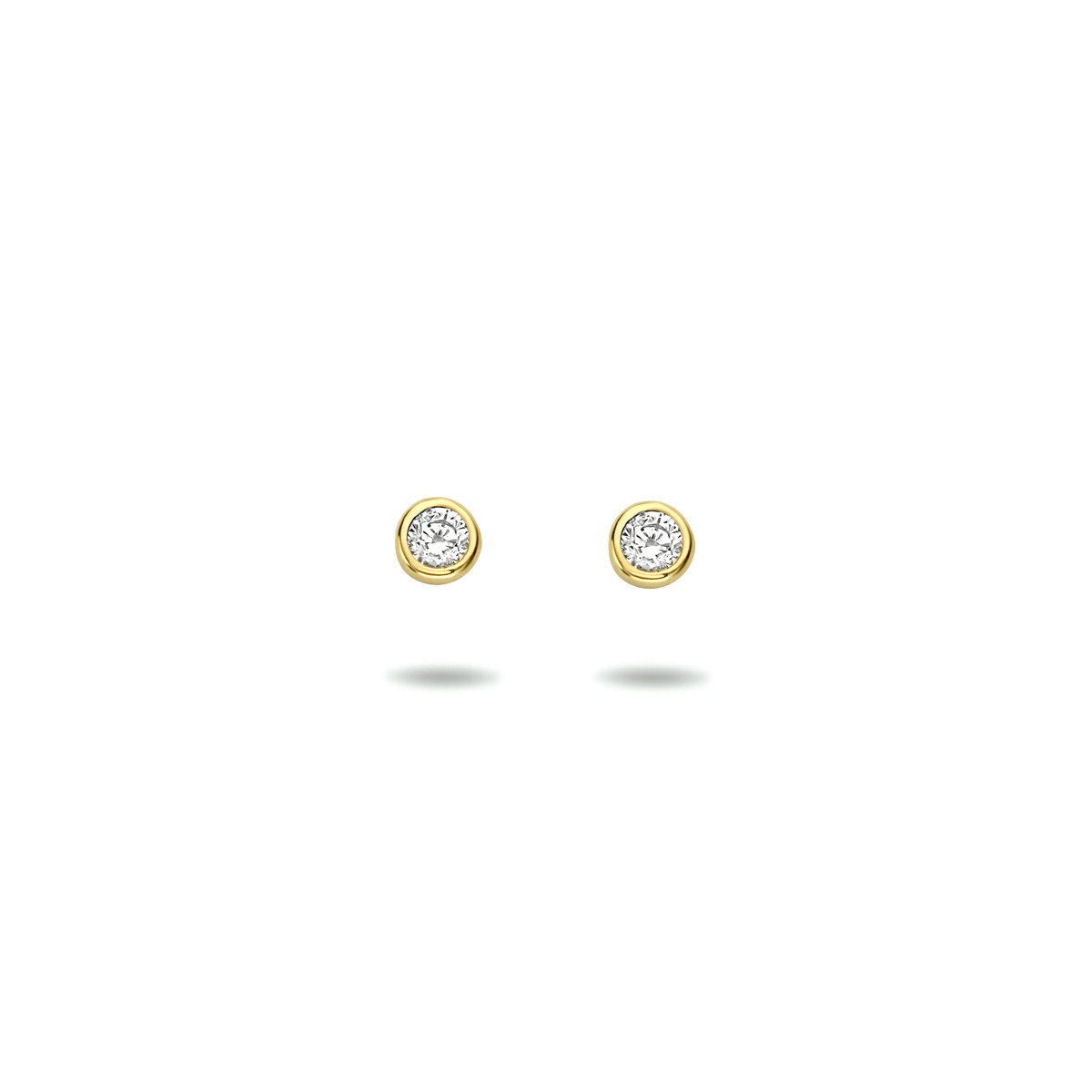 14k Geelgouden oorknoppen uitgevoerd met een schitterende zirkonia. De oorknoppen hebben een diameter van 2mm.