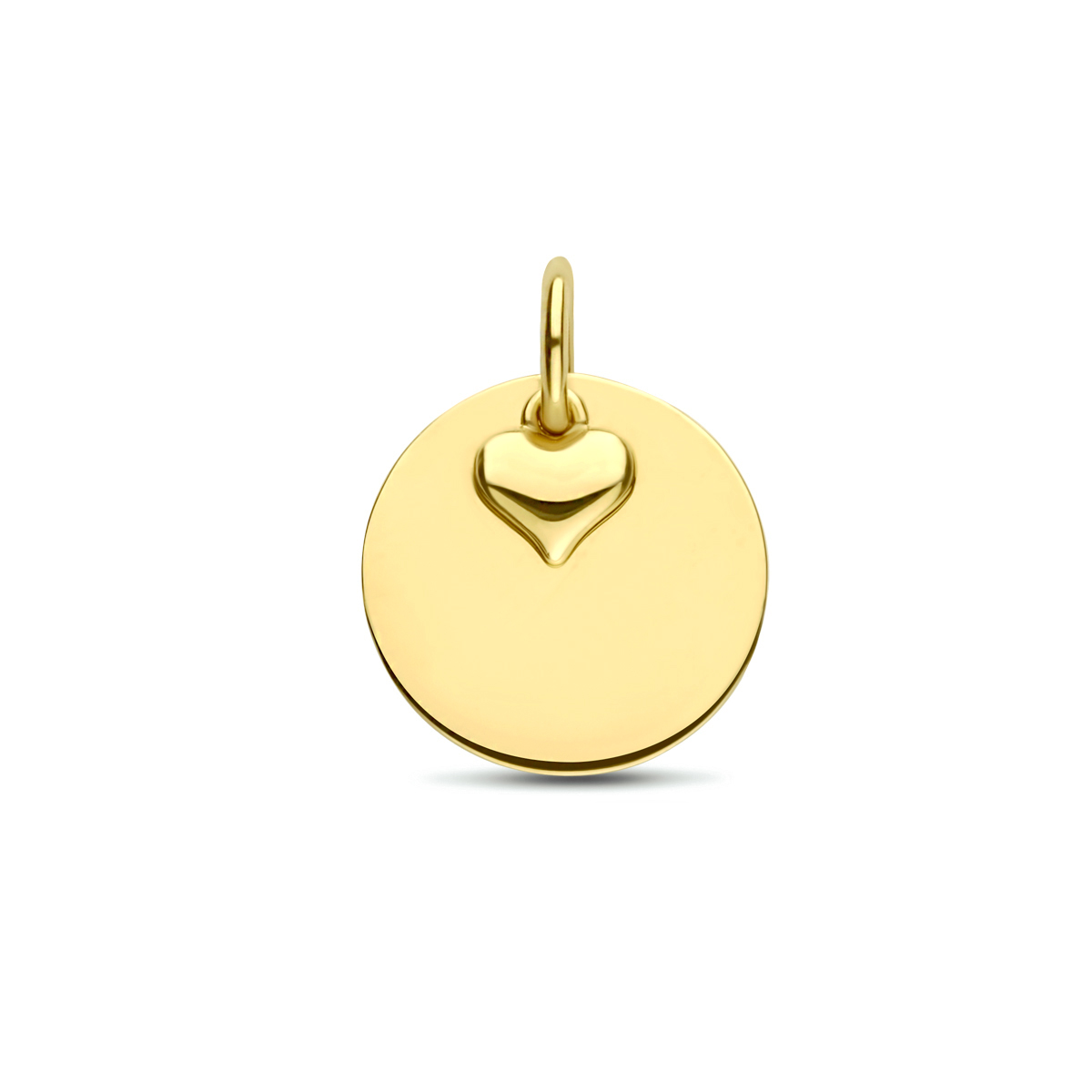 14k Geelgouden graveerhanger uitgevoerd met een hartje. De hanger heeft een totale hoogte van 1.4cm en een diameter van 11.3mm. Het hartje heeft een afmeting van 4x4mm en een dikte van 0.7mm. De achterzijde van deze graveerhanger is hol.