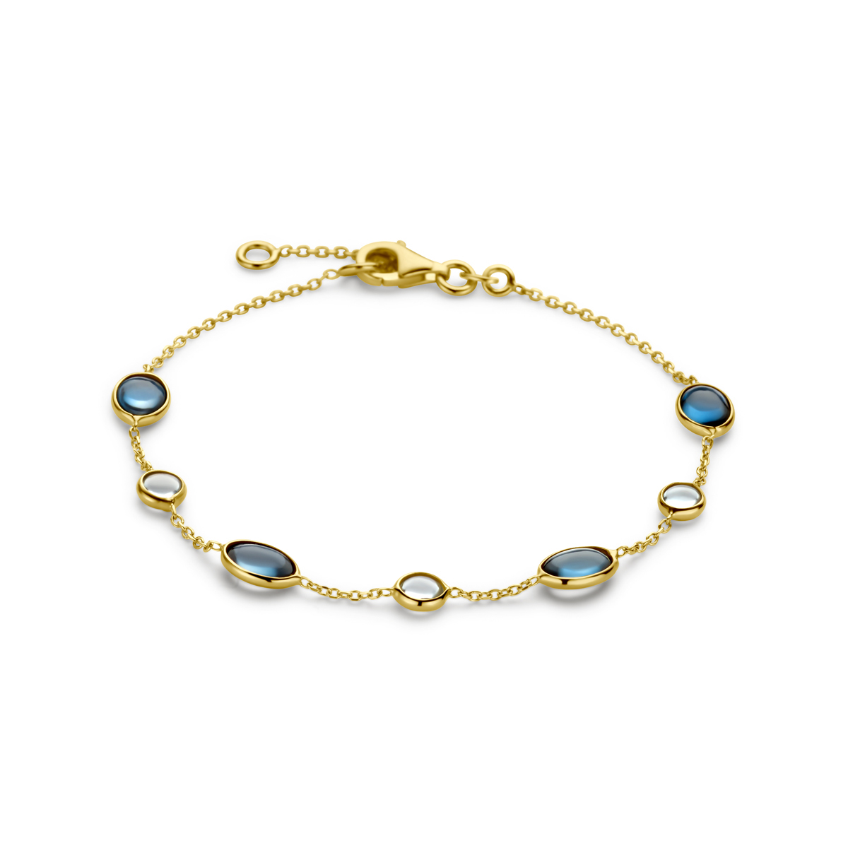 14k Geelgouden armband uitgevoerd met met london blue en blauw topaas. De armband heeft een schakelbreedte van 1mm en draaglengtes van 17-19cm. Uitgevoerd met karabijn sluiting.