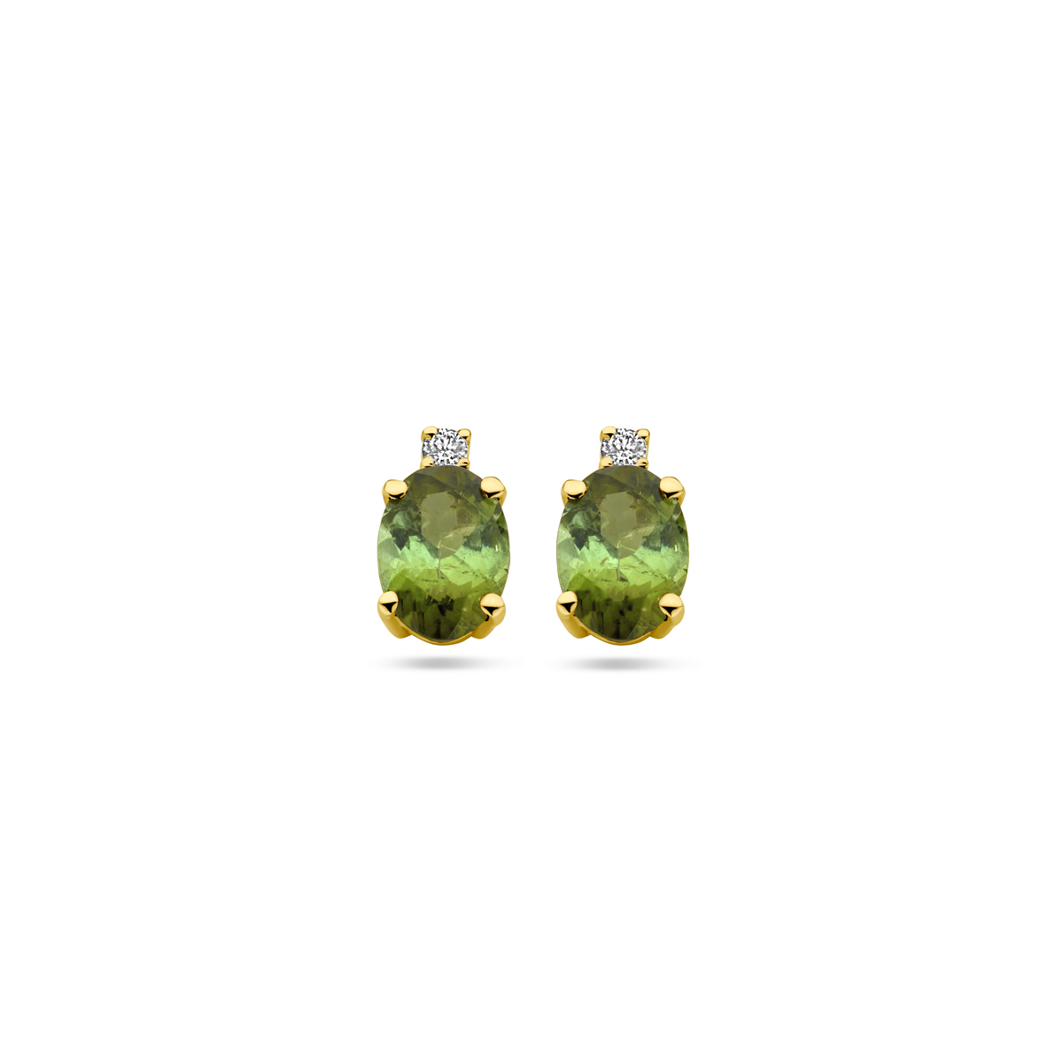 14k Geelgouden oorknoppen uitgevoerd met toermalijn en diamant. De oorknoppen hebben een afmeting van 9x5mm. Het diamantgewicht is 2x0.02ct