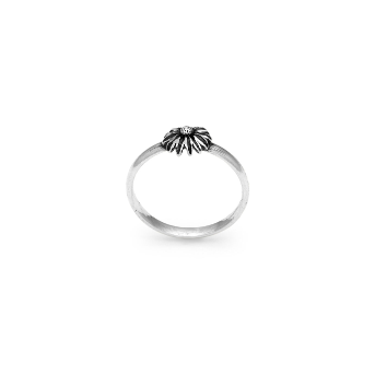 Daisy Dot ring
Ring in Sterling Silver, maat 54