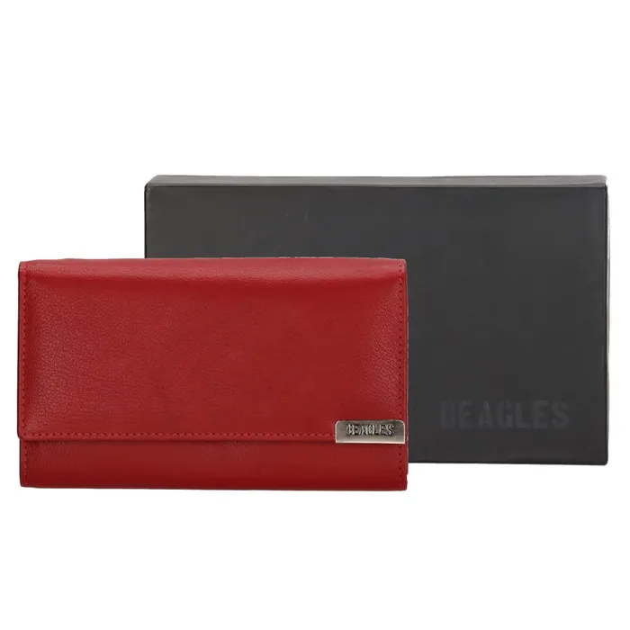 De Beagles Santa Lucia Portemonnee, modelnummer 20434017, is een stijlvolle accessoire, perfect voor dagelijks gebruik. Met een compact formaat biedt deze portemonnee voldoende ruimte voor kaarten, contant geld en kleine essentials. Draag het in je handtas of jaszak voor gemakkelijke toegang en een georganiseerde look. Perfect voor modebewuste gebruikers die functionaliteit en stijl willen combineren.