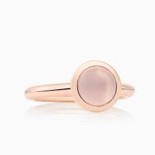 BRON Sushi ring met in 18 krt rose goud met roze kwarts.