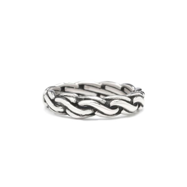 Spring Summer 2019 lanceert SILK vier nieuwe sterling zilveren ringen. Een ervan behoort tot de Breeze collectie, en vorm een mooie combinatie met de Breeze 147 of 148 armband.