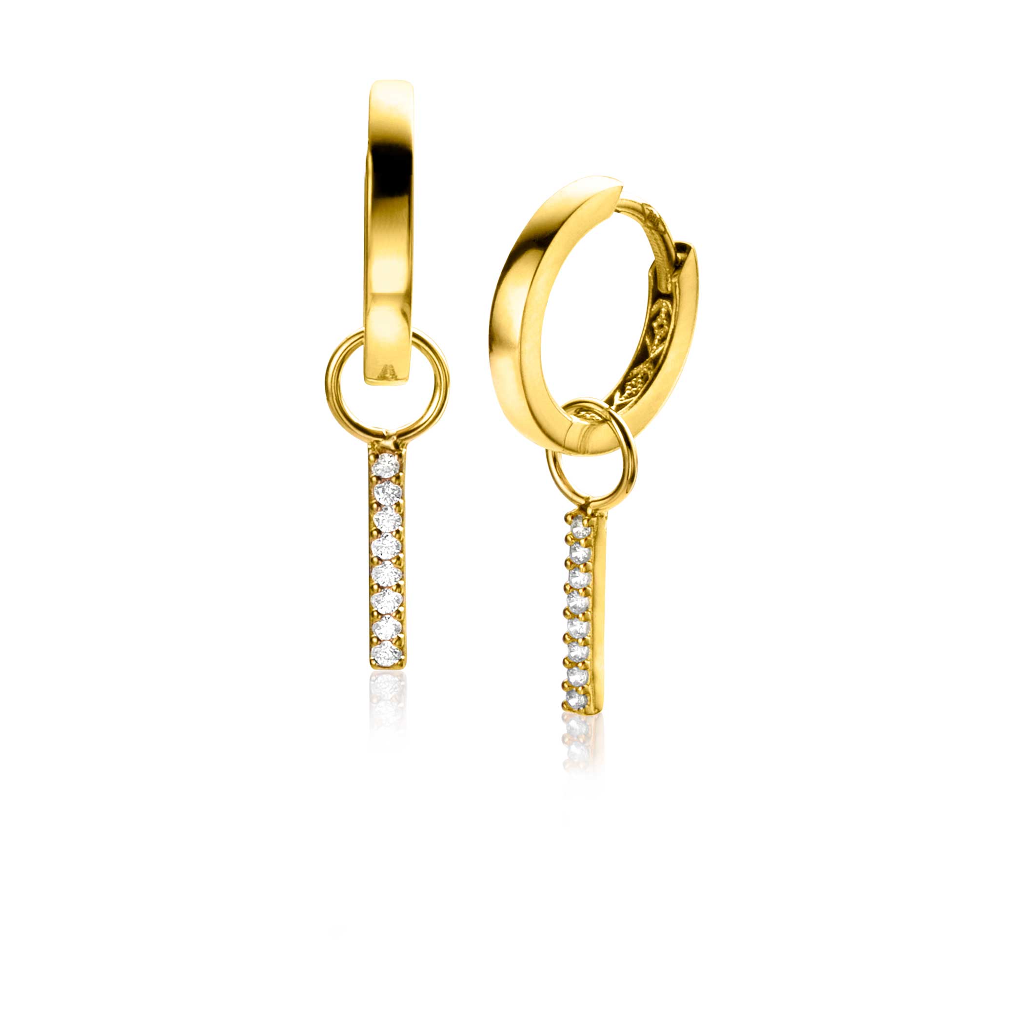 De Zinzi ZGCH387 Oorhangers zijn schitterende vergulde oorbellen met zirkonia's. Met een hoogte van 14 mm, breedte van 1,5 mm, en diepte van 1,3 mm, stralen ze elegantie uit. Perfect te dragen bij zowel casual als formele gelegenheden voor een vleugje verfijning. Combineer met andere gouden sieraden voor een complete look.