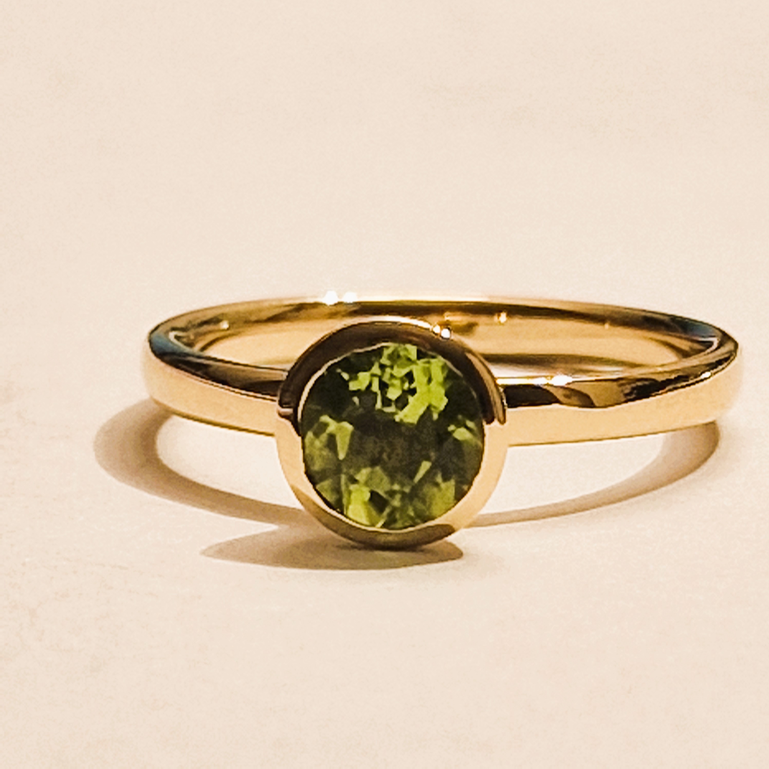 14k geelgouden ring met 6mm Peridoot, ook met andere edelstenen of als hanger, oorknop