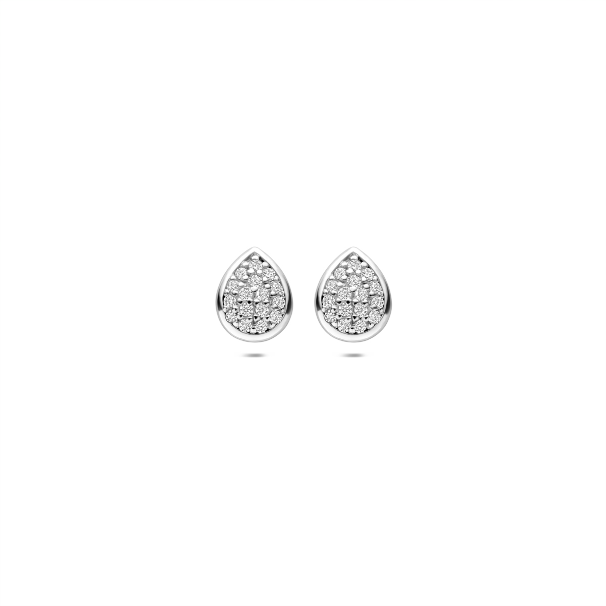 Gerhodineerd 925 zilveren oorknoppen met zirkonia. De oorknoppen hebben een afmeting van 6x7mm.