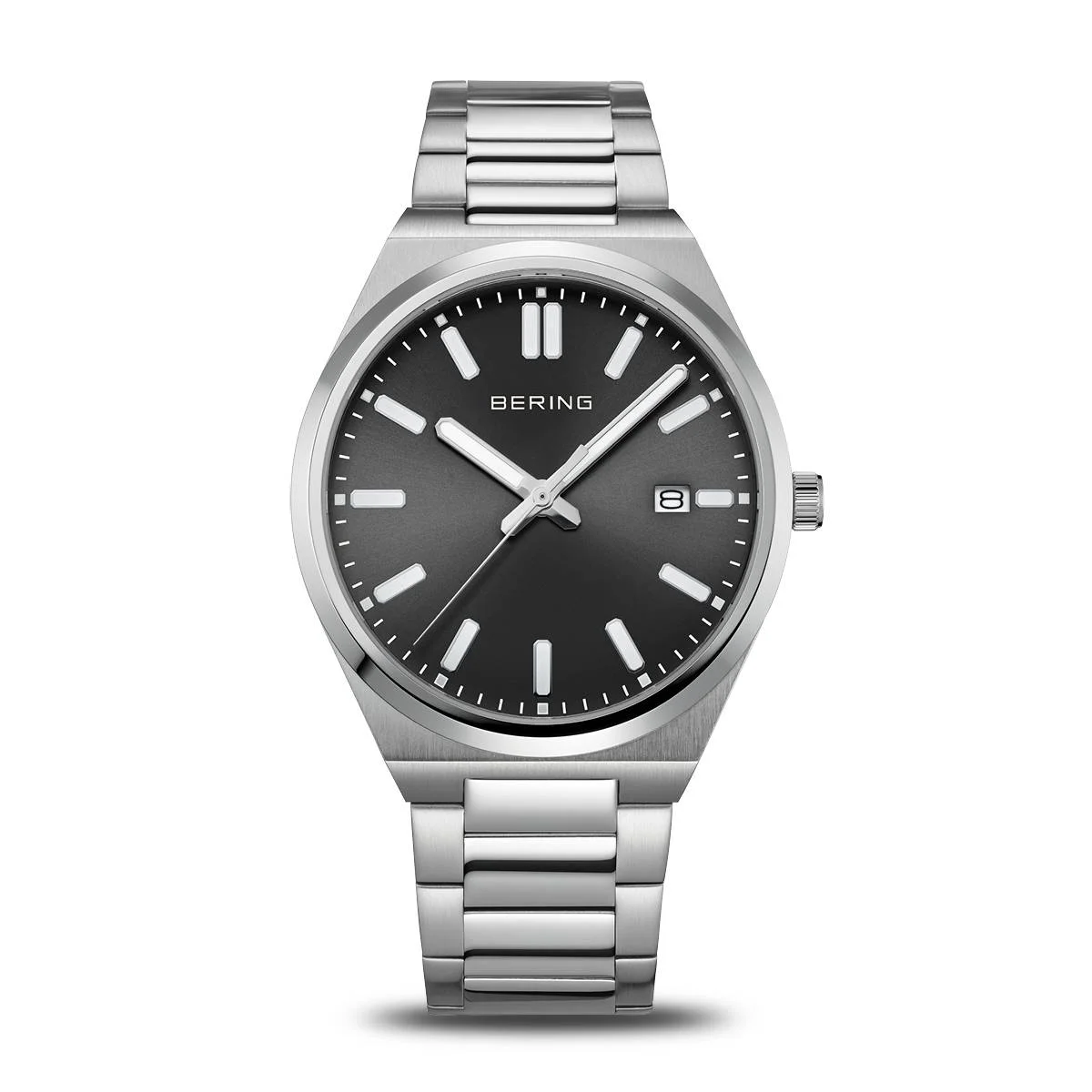 Klassiek, puristisch en toch spannend. Perfect stijlvol samen met contemporain  minimalisme. De CLASSIC-COLLECTIE is geïnspireerd op Deens design en staat voor unieke horloges die je dagelijkse stijl perfect accentueren.    Zeer hard kristalhelder en krasvast saffierglas zorgt dat de prachtige wijzerplaat duidelijk zichtbaar is. 