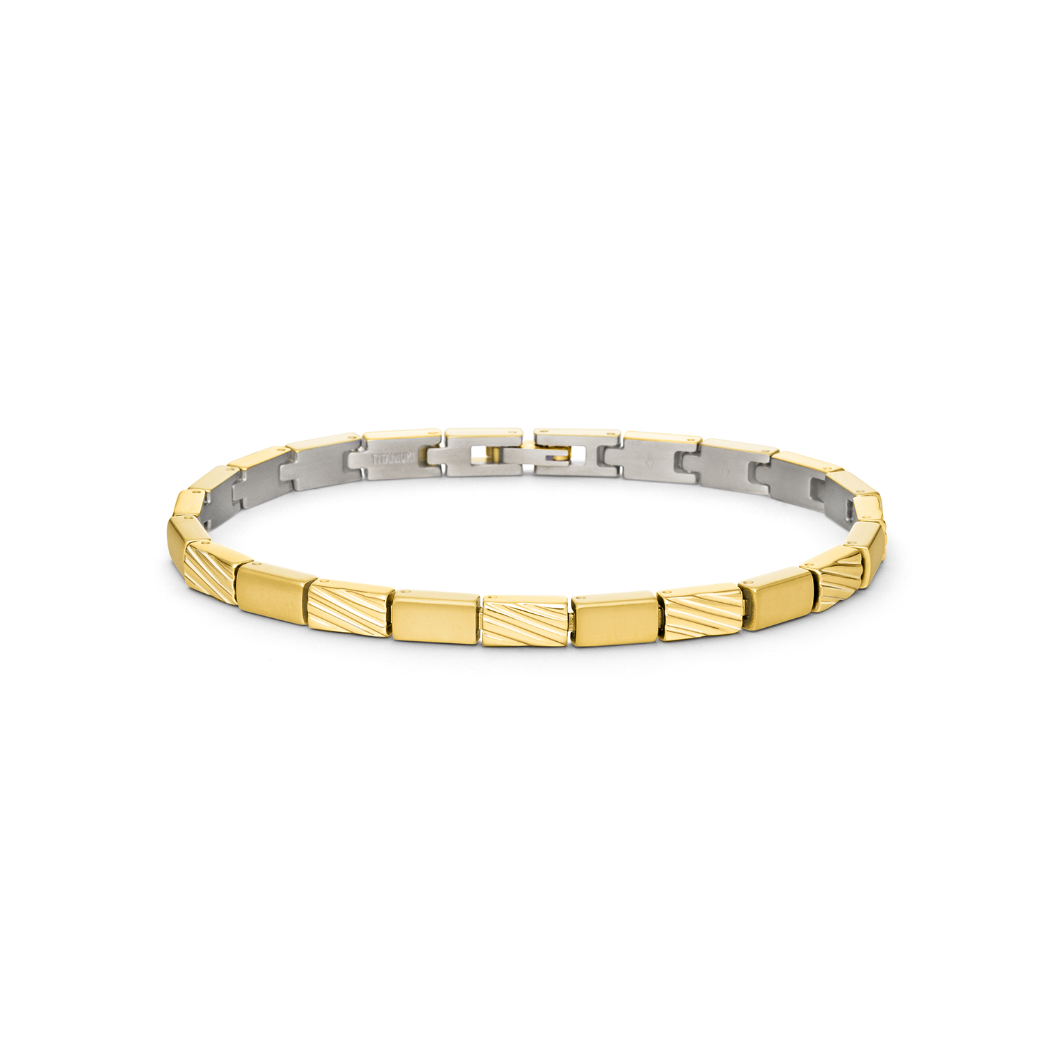  Deze unieke goudkleurige titanium armband van Boccia Titanium is een mooie toevoeging aan je sieradencollectie! Wat deze titanium armband uniek maakt, is dat het rechthoekige schakels zijn, één bewerkt en één glad die aan elkaar verbonden zijn. De bewerkte is glimmend goudkleurig en de gladde is mat goudkleurig. Om en om, een chique geheel. 

