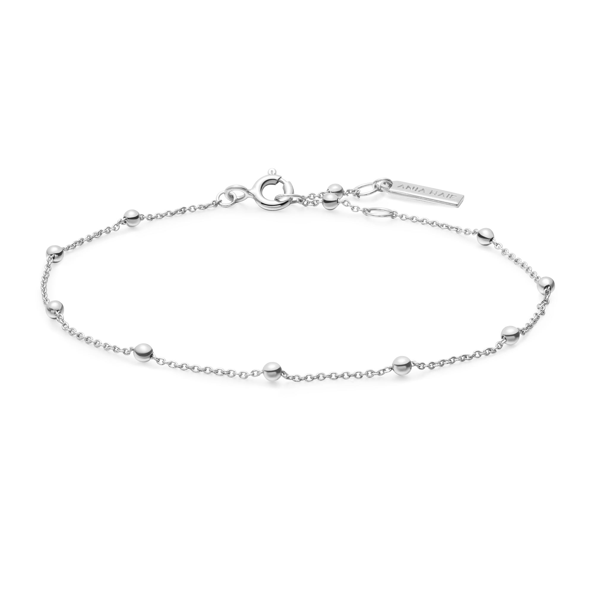 Maak van onze gerhodineerde orb armband je must-have voor het nieuwe seizoen. Stapel hem op met andere armbanden en je zult je dagelijkse outfits zeker verbeteren.

HET MERK
Geïnspireerd door de laatste fashion trends is Ania Haie het toonaangevende sieradenmerk voor hoogkwalitatieve maar ook betaalbare zilveren sieraden, zonder op de kwaliteit in te leveren. Iedere collectie is gebaseerd op de laatste catwalktrends, waardoor Ania Haie snel tot hét sieradenmerk voor stijlbewuste consumenten is verkozen. Elk sieraad wordt ontworpen om te combineren met andere sieraden waardoor je je eigen look kunt creëren. Maar ook zijn Ania Haie sieraden opvallend genoeg om op zichzelf te dragen.

SPECIFICATIES
- Ania Haie
- Armband
- 925 zilver met gold/ rhodium plating
- Lengte 18,5cm
- AH B060-01H