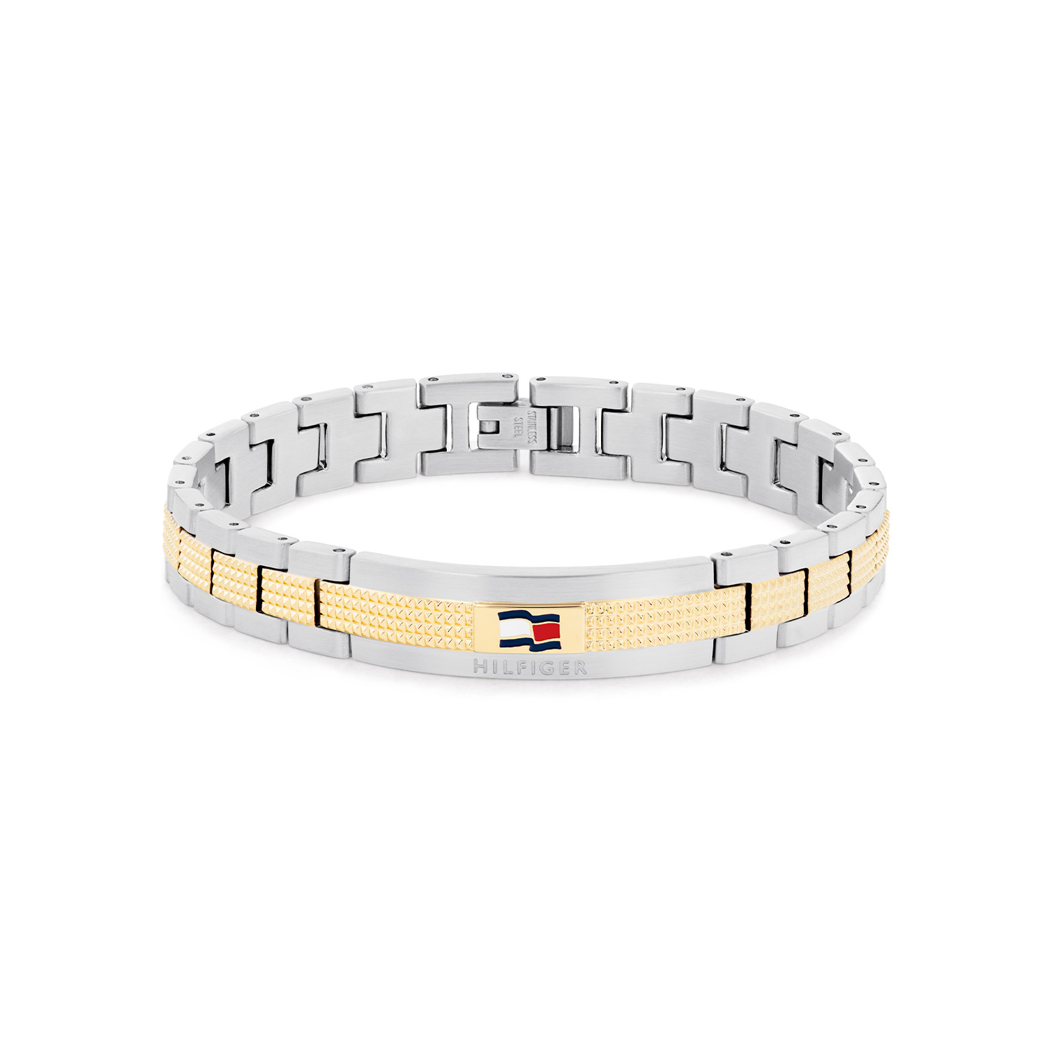 
Deze armband van Tommy Hilfiger uit de jewelry serie Nelson met nr: TJ2790642 is een opvallend model. De stalen heren armband heeft grove schakels met een bewerkte goudkleurige band in het midden. Op de bovenplaat is het gekleurde Tommy vlaggetje van emaille goed zichtbaar. De armband heeft een lengte van 20.5cm maar is in tekorten door de verwisselbare schakels. 
