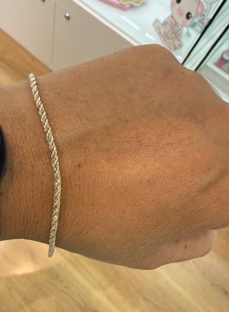 bi color gouden koord armbandje , massief .