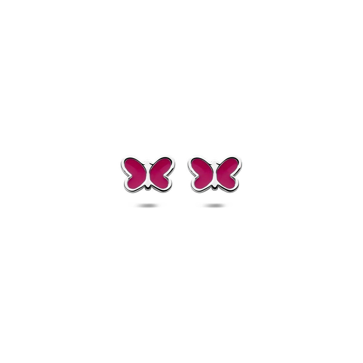 Gerhodineerd 925 zilveren oorknoppen uitgevoerd in de vorm van een vlinder. De oorknoppen hebben een afmeting van 5x7mm.