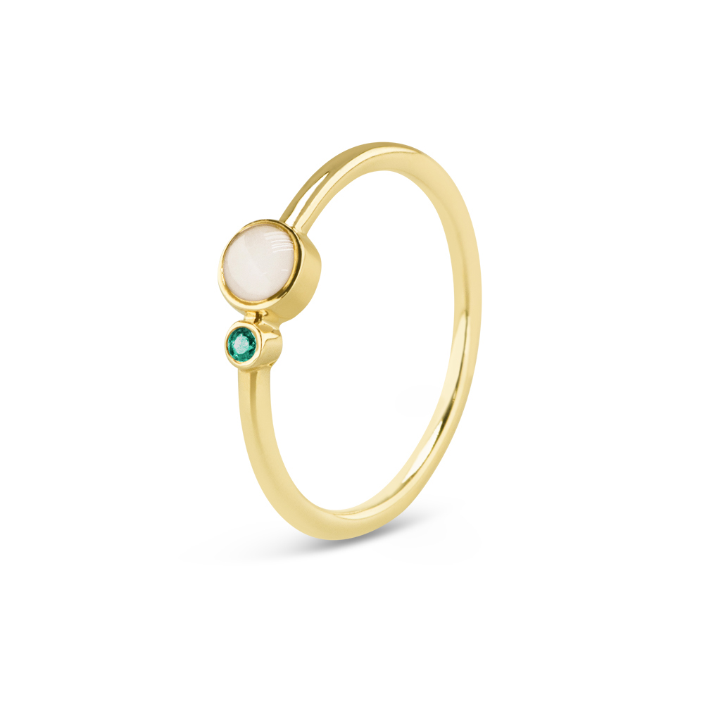 verkrijgbaar vanaf €159,-  in zilver 
en €547,- In 14krt goud.
Let op; diamant heeft een meerprijs van €50

Leverbaar In  zilver of 14krt geel/wit/of rosé Goud 

Steensoort: Granaat (Januari), Amethyst (Februari), Aquamarijn (maart), Diamant (April), Smaragd (mei), Alexandriet (Juni), Robijn (juli), Peridot (Augustus), Saffier (September), Morganiet (oktober), Citrien (November), Topaas (December) 

en met alle verschillende hars kleuren naar keuze 

U kunt bij ons in de winkel het sieraad samenstellen en zien welke opties allemaal mogelijk zijn
