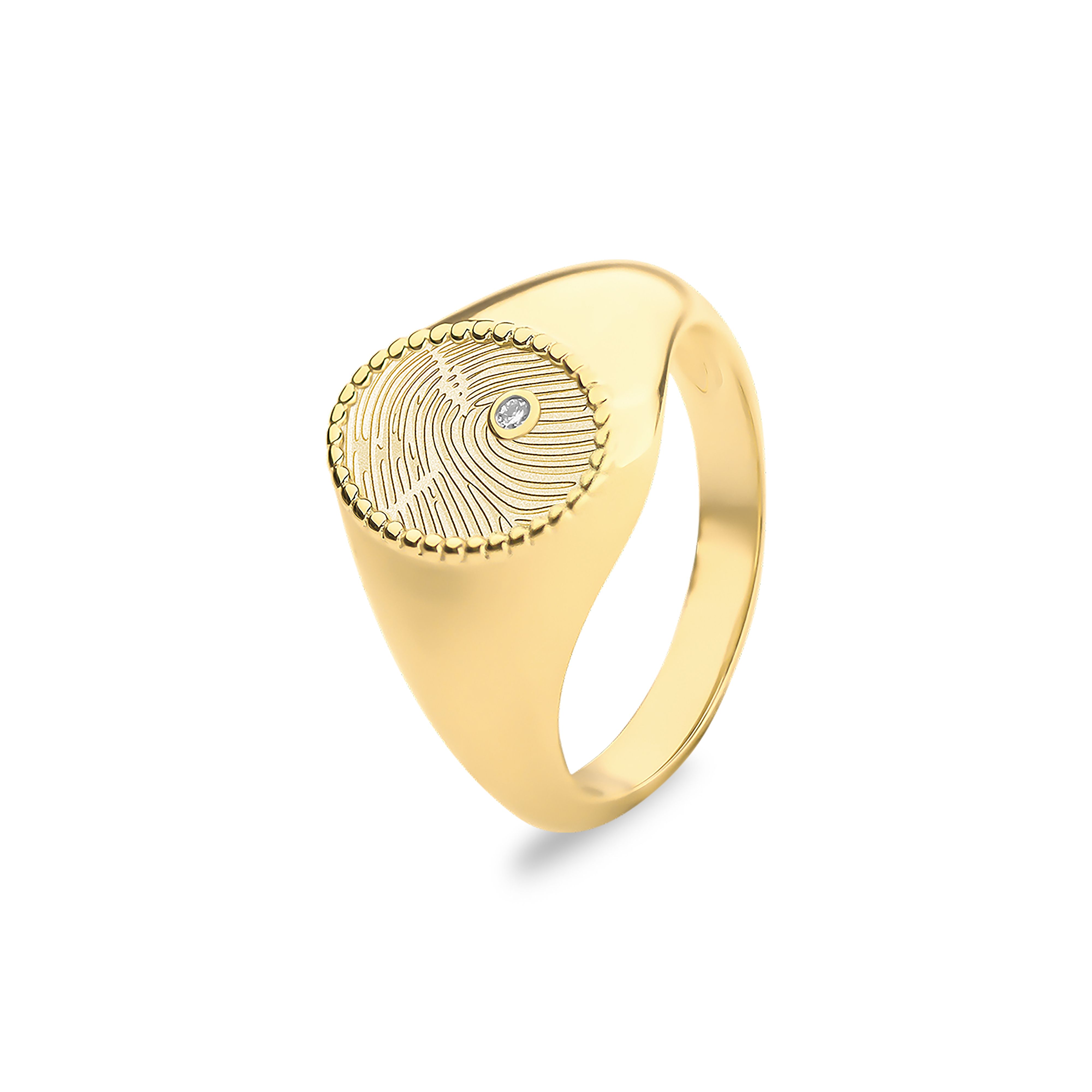 Zegelring met de mogelijkheid om te laten graveren met een vingerafdruk De gewenste gravure wordt op het sieraad gelaserd. Deze ring kan niet gevuld worden met as.

Enkel verkrijgbaar met diamant.
Geschikt voor lasergravure.
Prijs is inclusief vingerafdruk

verkrijgbaar vanaf €299,-  in zilver 
en €`1312,- in 14 krt goud

Door de fluctuerende goudkoers kunnen de prijzen veranderen.

Leverbaar In  zilver of 14krt geel/wit/of rosé Goud 

U kunt bij ons in de winkel het sieraad samenstellen en zien welke opties allemaal mogelijk zijn
