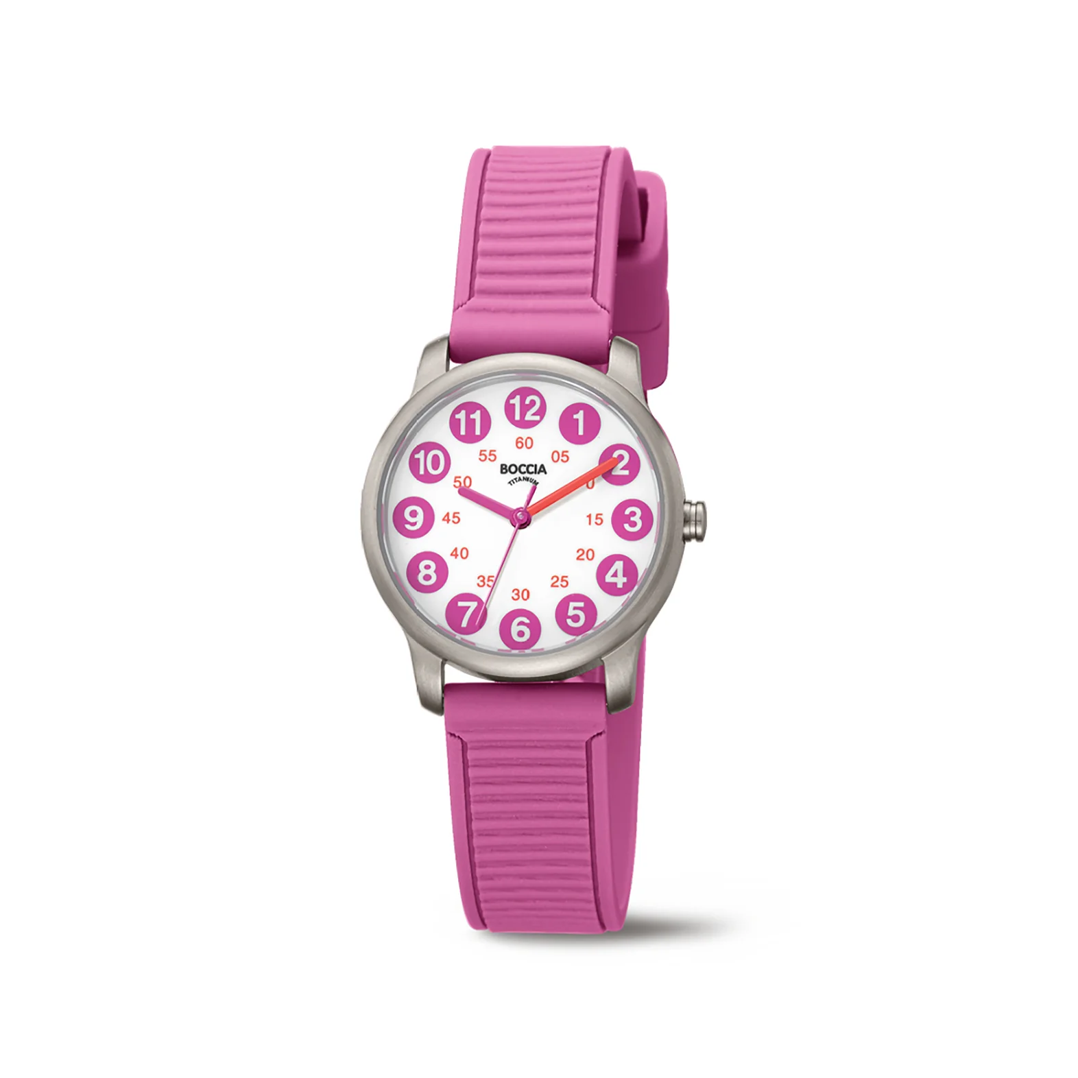 Boccia Titanium 3373-03 Kids Roze
Dit kinderhorloge van Boccia heeft een speelse uitstraling. De 3373-03 heeft een ronde titanium horlogekast van 28mm met een witte wijzerplaat waarop de uren en minuten duidelijk zijn aangegeven met roze kleuren. Een perfecte manier om met dit Boccia horloge klok te leren kijken. De roze bewerkte siliconenband met een gespsluiting maakt het dragen gemakkelijk. Het horloge heeft een mineraalglas en is 5ATM.

HET MERK
Boccia Titanium is het titanium merk van Nederland, dat zijn oorsprong in Duitsland vindt en is opgericht in het jaar 1992. Ontwikkeld door internationale ontwerpers. Alle titanium componenten van de BOCCIA TITANIUM collectie zijn gemaakt van 99,7% puur titanium; het bijzondere materiaal. Het is licht in gewicht, neemt de temperatuur van de huid aan en is zeer huidvriendelijk. Bovendien is het corrosie- en temperatuurbestendig.

SPECIFICATIES
- Mineraalglas
- Ronde titanium horlogekast, Ø 28mm
- Roze siliconenband
- Witte wijzerplaat
- 5ATM