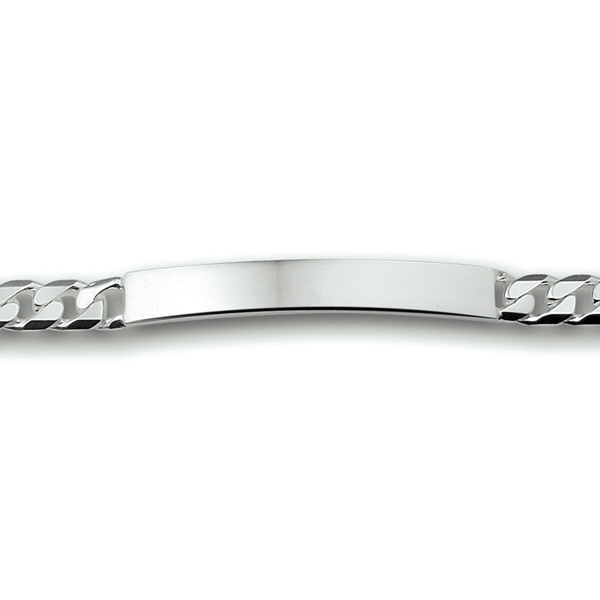 Zilveren graveerarmband. De lengte bedraagt 20cm en de breedte van de graveerplaat bedraagt 6.3mm en de dikte is 1.8mm. De schakelbreedte is 6.0mm.
