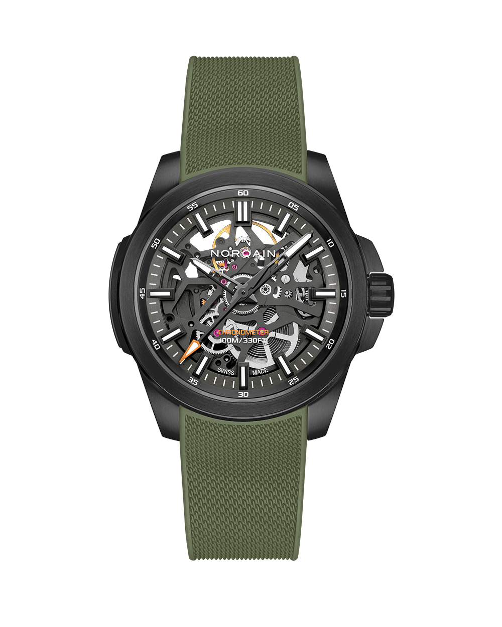 Dit Norqain horloge behoort tot de Independence Skeleton collectie.
Referentienummer: N3008.07B01.G01.R01

Norqain breidt zijn independence collectie uit met dit opvallende 40MM skeleton model. Het model is uitgerust met een COSC gecertificeerde, schokbestendige kaliber NB08S, zichtbaar door een skeletachtige antracieten wijzerplaat. Dit model is voorzien van een opvallende zwarte DLC-coating, een kaki rubberen band en levendige oranje accenten die een sportief tintje toevoegen aan de monochrome esthetiek. Het horloge heeft een kaki rubberen band en levendige oranje accenten die een sportief tintje toevoegen aan de monochrome esthetiek.