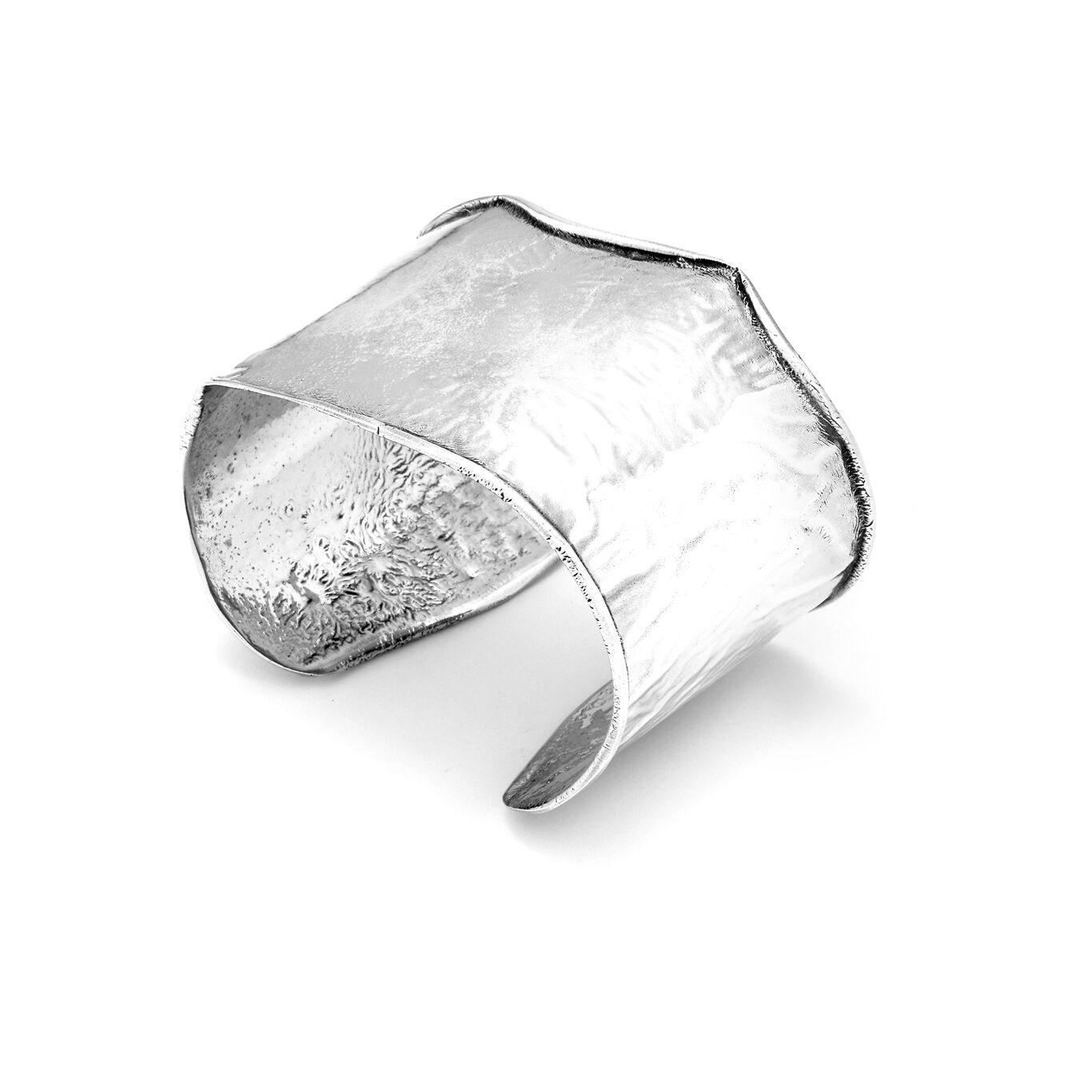 Sterling Silver
Internal oval measure 6.7x5 cm
Height 4.5 cm