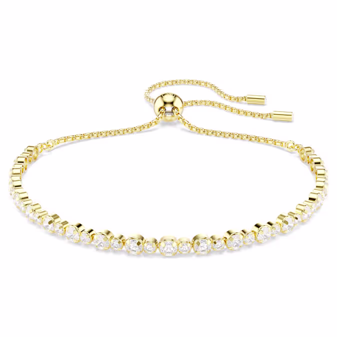 Deze delicate cupchain-armband, doordrenkt van subtiele elegantie en tijdloze charme, is een ideaal geschenk voor uzelf of een geliefde. Het ontwerp combineert heldere Swarovski Zirkonia met een goudkleurige toplaag en is afgewerkt met een verstelbare schuifsluiting die geschikt is voor elke polsmaat. De perfecte partner voor alledaagse outfits, en gemakkelijk te combineren met andere armbanden voor een complete luxe look.