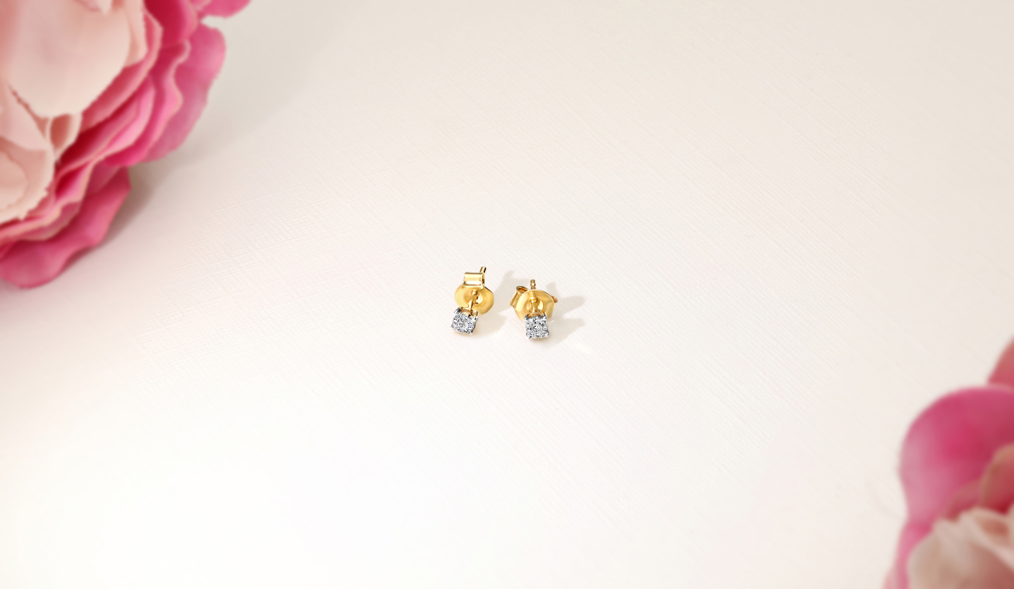Gouden Oorstekers Cluster Zetting met 0.10ct Totaal 