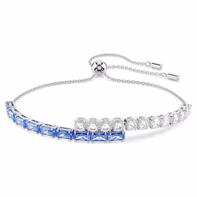 Deze Matrix-armband is delicaat maar levendig en een perfecte manier om vreugde in uw stijl te brengen. Het ontwerp met rhodium toplaag is voorzien van heldere en blauwe Swarovski Zirkonia in een levendige mix van ronde en baguette-slijpvormen, terwijl de schuifsluiting zorgt voor een comfortabele pasvorm. Deze armband kan worden gedragen met bijpassende Matrix-stukken om de kleur en het licht in alles wat u draagt te versterken.
Artikelnr.: 5732266
Collectie:  Matrix
Lengte (minimum - maximum): 16 - 24 cm
Breedte: 0.7 cm
Materiaal:  Kristallen, Rodium-verguld, Zirkonia
Kleur:  Blauw
Type sluiting:  Schuifbare bal