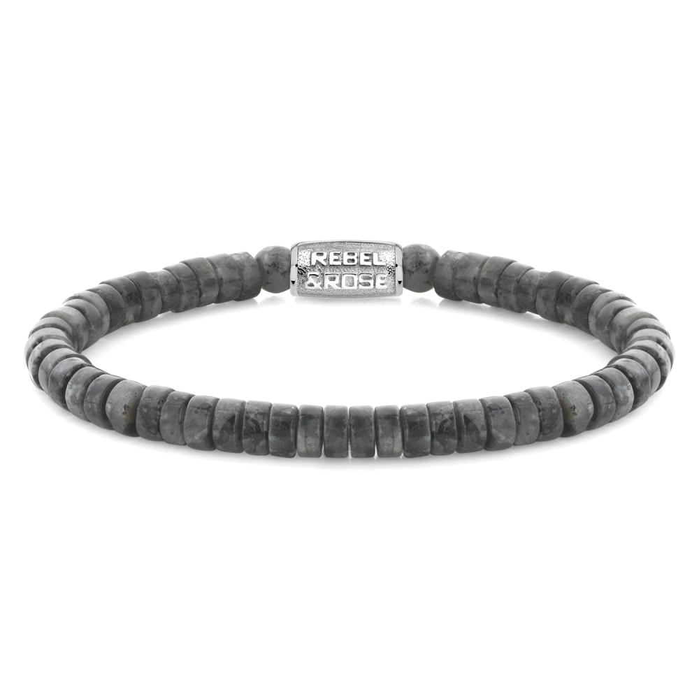 Armband van het merk Rebel & Rose. De armband heeft een hoogwaardige elastische stretch koord, met 6mm van Larvakite Dark Grey.