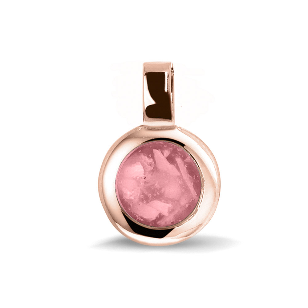 Ronde hanger Dit sieraad wordt zichtbaar aan de voorkant gevuld  met as of haar, en wordt vermengd met onze speciale hars.

verkrijgbaar vanaf €149,-  in zilver 
en €614,- in 14 krt goud 

Door de fluctuerende goudkoers kunnen de prijzen veranderen.

Leverbaar In  zilver of 14krt geel/wit/of rosé Goud 
en met alle verschillende hars kleuren naar keuze 

U kunt bij ons in de winkel het sieraad samenstellen en zien welke opties allemaal mogelijk zijn
