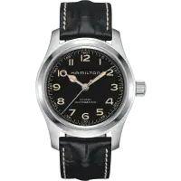 De Hamilton Khaki Field Murph H70605732 is een polshorloge in de categorie horloges. Dit model combineert duurzaamheid en stijl met een automatisch uurwerk, roestvrijstalen kast en zwart leren band. Het glas is krasbestendig saffier. Draag het bij casual of semi-formele gelegenheden voor een verfijnde uitstraling. Perfect voor liefhebbers van avontuur en filmfans.