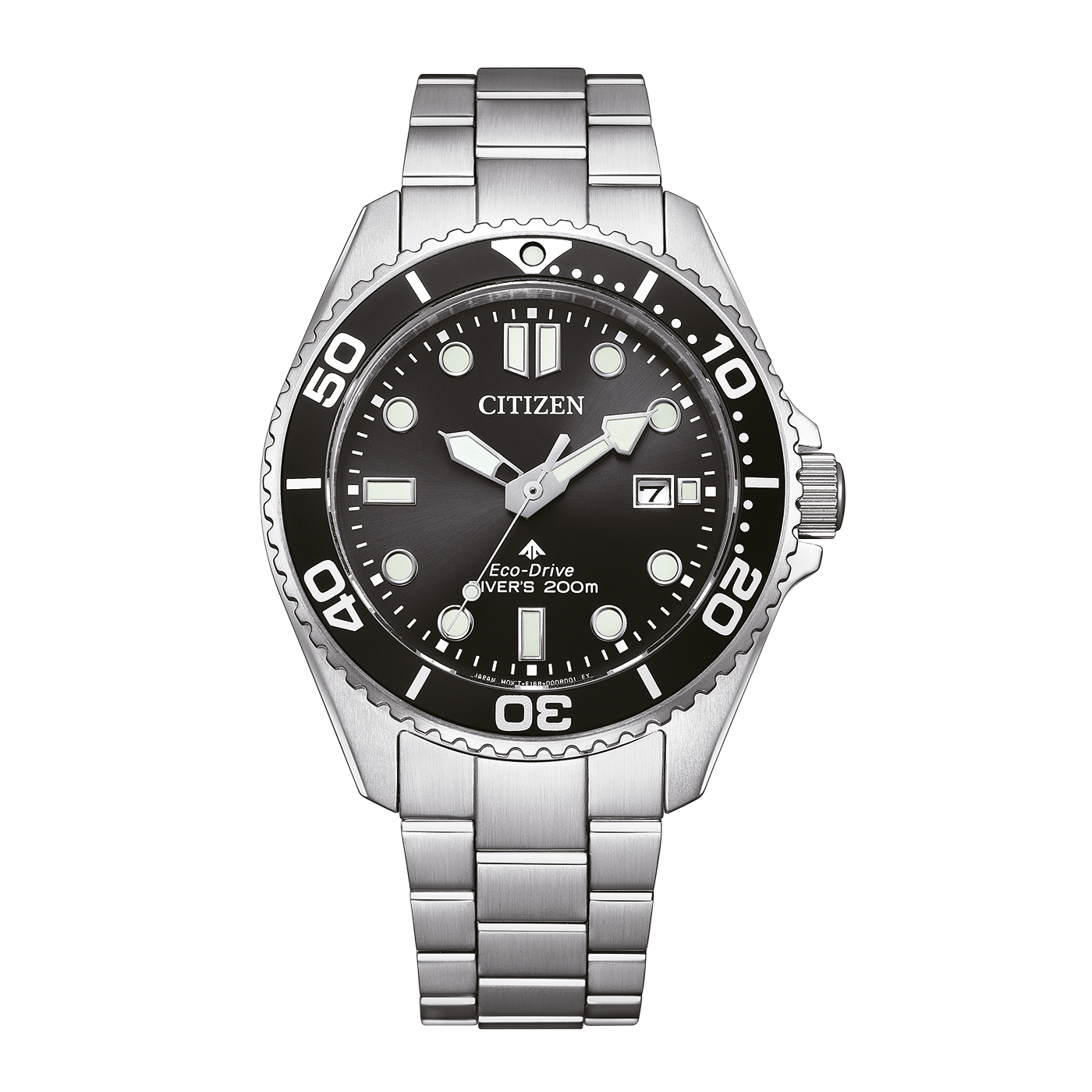 Dit Citizen herenhorloge, model BN0261-51E, biedt een elegante uitstraling met een zilverkleurige roestvrijstalen kast en band, en een zwarte wijzerplaat met strepen en stipindexen. Met zonne-energie beweging, datumaanduiding, saffierglas, en waterbestendigheid tot 20 bar is het ideaal voor zowel dagelijks gebruik als speciale gelegenheden. Draag het met formele en informele outfits.