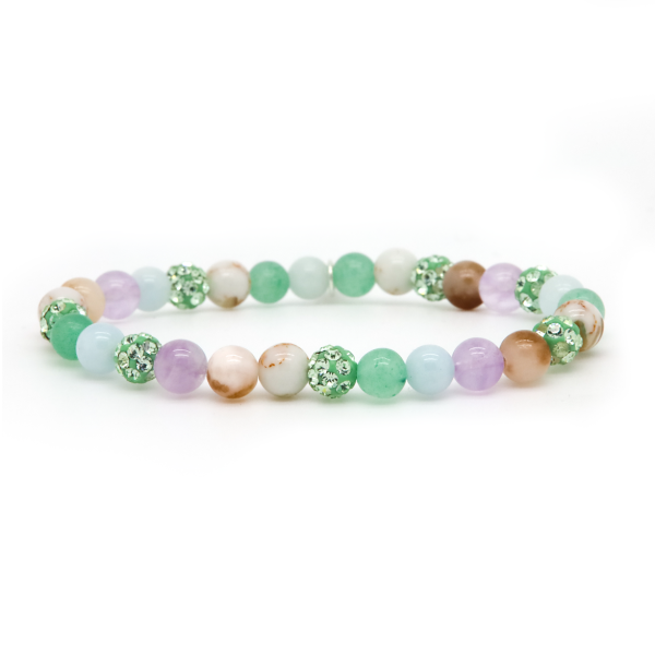 De Karma Armband Spiral FLORA XS Elastic (groene kristal) met modelnummer KAR-80159EL is een elegante armband die behoort tot de categorie sieraden, specifiek ontworpen als een armband. Deze armband is elastisch en voorzien van prachtige groene kristallen. De beste manier om het te dragen is rond je pols, als een verfijnd modeaccessoire dat elke outfit complimenteert.