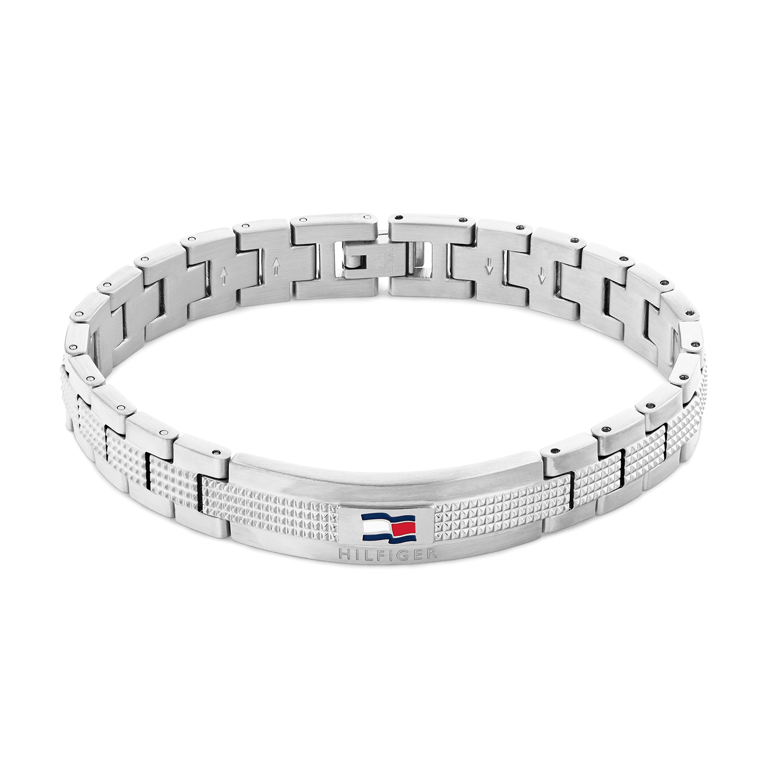 Tommy Hilfiger Jewels TJ2790419 Armband Heren Zilverkleurig Staal 19cm
Deze unieke armband van Tommy Hilfiger van de jewelry serie met nr: TJ2790419 is een stoer chique model. De zilverkleurige gematteerde heren armband heeft bewerkte schakels die op maat gemaakt kan worden door er schakels tussenuit te halen. Bovenop de armband zit een grote plaat met daarop het Tommy logo. De lengte van deze armband is 19cm.

Het merk:
Tommy Hilfiger is wereldwijd één van de grootste designer lifestyle merken en is internationaal bekend om haar classic American cool stijl. De sieraden zijn voor dames en heren met een eigen stijl, die niet bang zijn om dit aan de wereld te laten zien.

Specificaties:
- Artikelnr: TJ2790419
- Zilverkleurige armband
- Materiaal: Staal
- Totale lengte 19cm
- Heren sieraad