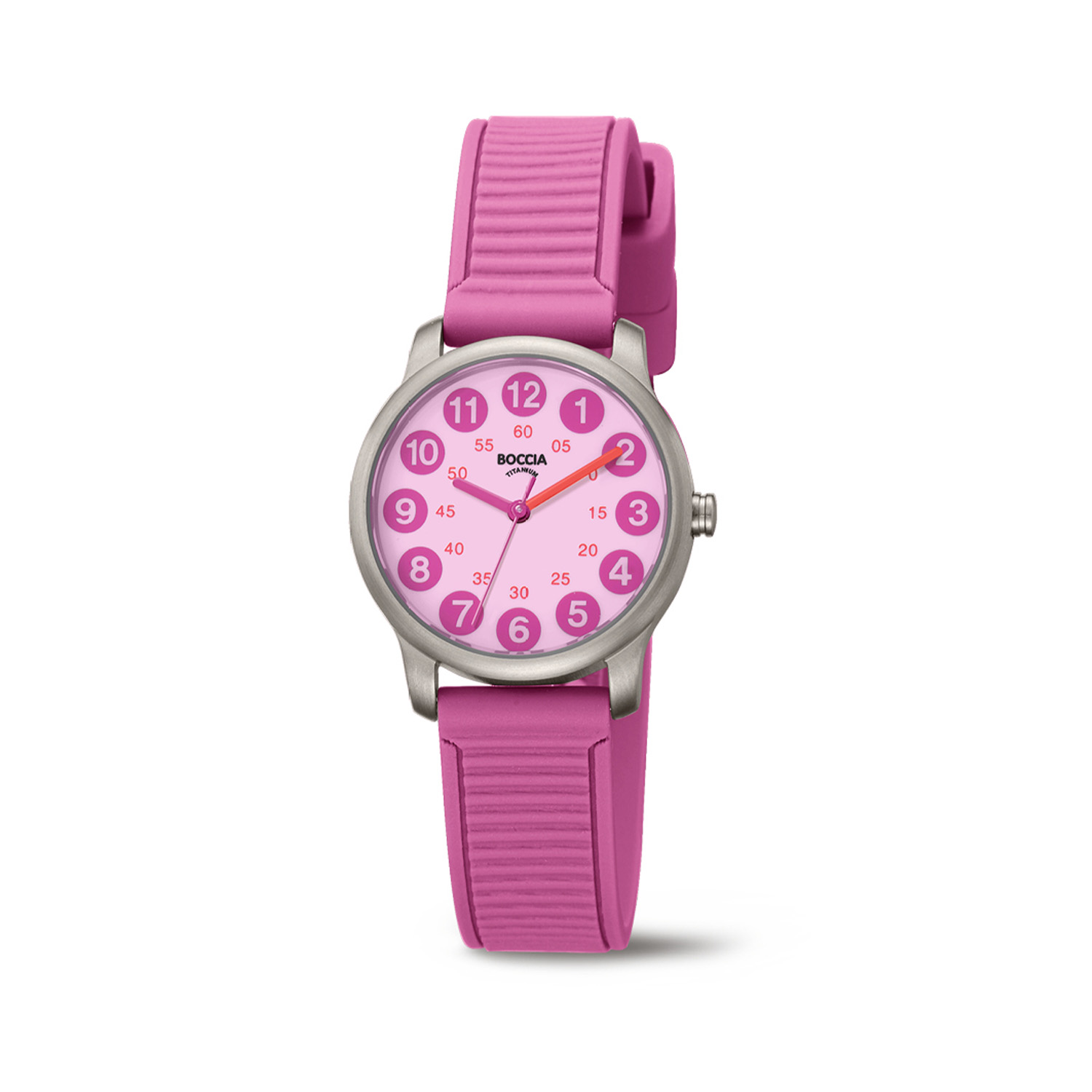 Boccia Titanium 3373-04 Kids Roze
Dit kinderhorloge van Boccia heeft een speelse uitstraling. De 3373-04 heeft een ronde titanium horlogekast van 28mm met een lichtroze wijzerplaat waarop de uren en minuten duidelijk zijn aangegeven met felle roze kleuren. Een perfecte manier om met dit Boccia horloge klok te leren kijken. De roze bewerkte siliconenband met een gespsluiting maakt het dragen gemakkelijk. Het horloge heeft een mineraalglas en is 5ATM.

HET MERK
Boccia Titanium is het titanium merk van Nederland, dat zijn oorsprong in Duitsland vindt en is opgericht in het jaar 1992. Ontwikkeld door internationale ontwerpers. Alle titanium componenten van de BOCCIA TITANIUM collectie zijn gemaakt van 99,7% puur titanium; het bijzondere materiaal. Het is licht in gewicht, neemt de temperatuur van de huid aan en is zeer huidvriendelijk. Bovendien is het corrosie- en temperatuurbestendig.

SPECIFICATIES
- Mineraalglas
- Ronde titanium horlogekast, Ø 28mm
- Roze siliconenband
- Roze wijzerplaat
- 5ATM