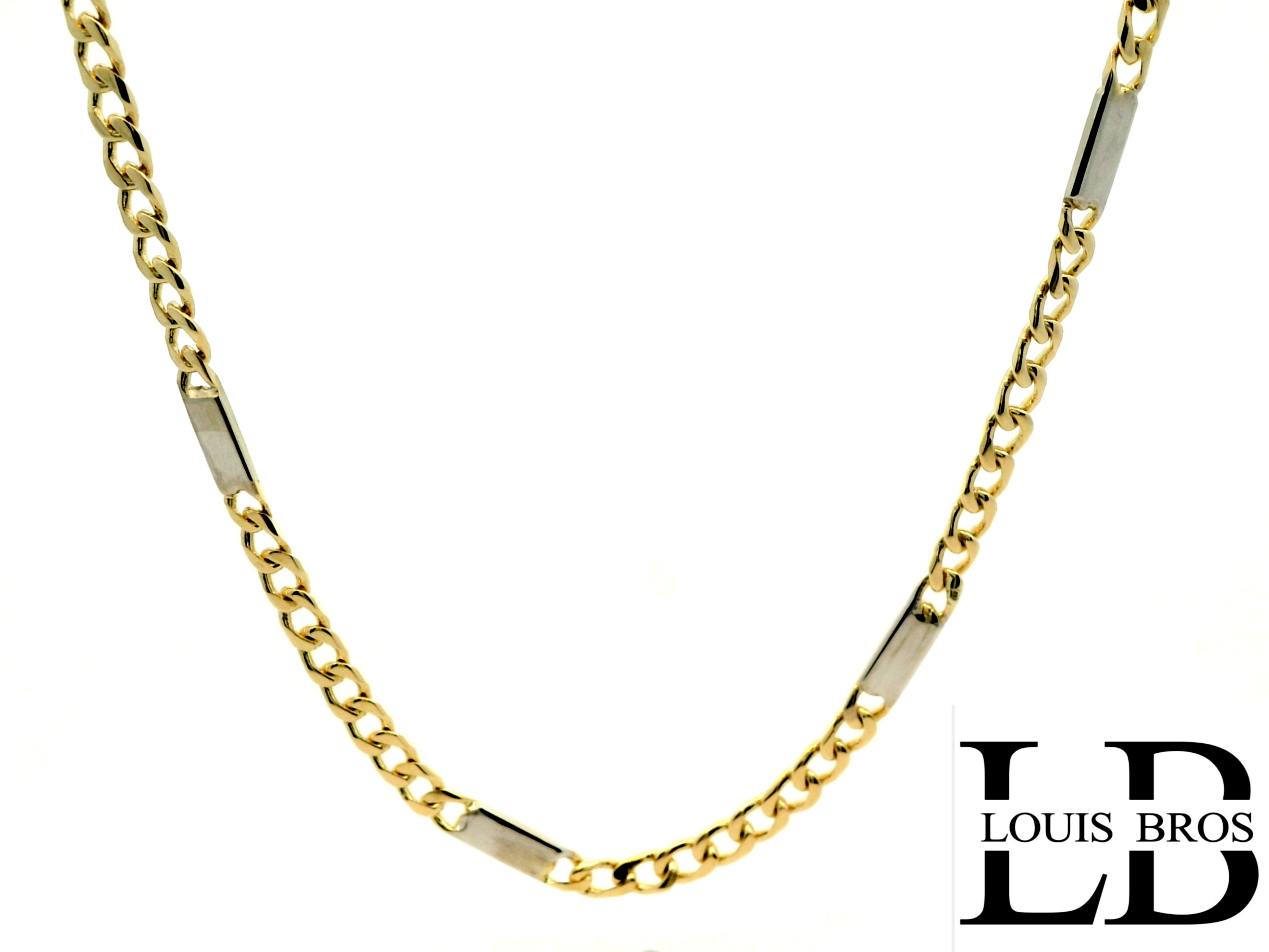 Laat je stijl spreken met dit elegante bicolor collier van 14 karaat goud (13.19 gr), geschikt voor zowel dames als heren. Dit unisex sieraad combineert geelgouden gourmet schakels met verfijnde witgouden tussenstukken, wat zorgt voor een moderne en luxueuze uitstraling.

De gourmetschakels zorgen voor een klassieke basis, terwijl de subtiele witgouden accenten een eigentijds contrast creëren. Deze harmonieuze combinatie maakt dit collier perfect om solo te dragen, maar ook stijlvol in combinatie met andere sieraden.

Kenmerken:

Materiaal: 14 karaat geelgoud & witgoud (585/1000)

Type: Bicolor gourmet collier

Schakeltype: Gourmet met tussenliggende rechthoekige witgouden elementen

Afwerking: Glanzend gepolijst

Sluiting: Stevige karabijnsluiting

Unisex ontwerp: geschikt voor zowel dames als heren

Lengte: 60 cm

Breedte: 2.75

Gewicht: 13.19 gr

Een tijdloos en veelzijdig collier met een luxueuze twist – ideaal als persoonlijk sieraad of als waardevol cadeau.

