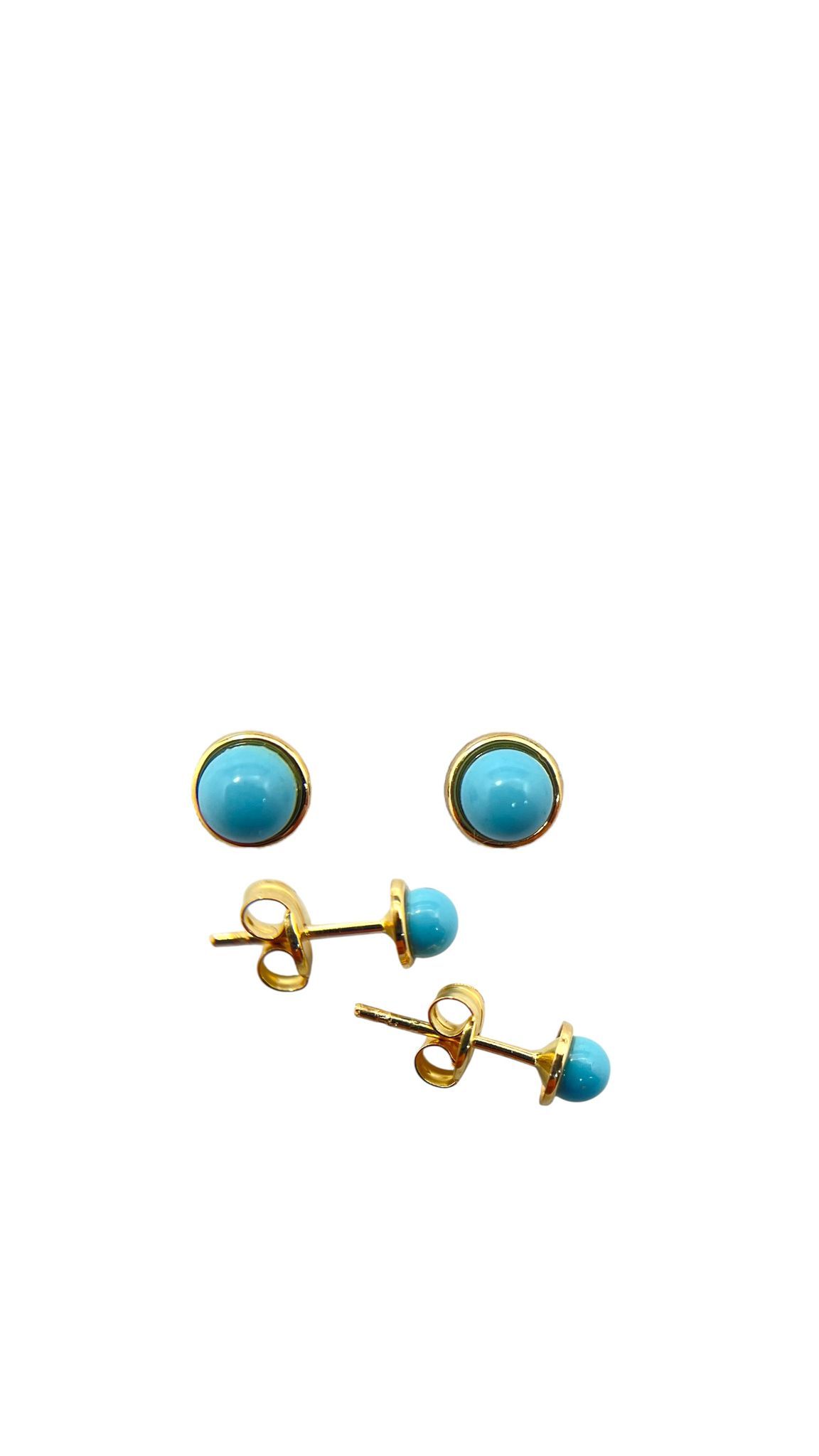 Deze Oorknoppen Aquamarijn van 14k goud, modelnummer OORKNOPPEN AQUA, behoren tot de categorie sieraden en zijn prachtig vormgegeven als oorstekers met gekleurde steen inleg. Draag deze elegante oorbellen voor een verfijnde en stijlvolle look bij elke gelegenheid – van dagelijkse outfits tot formele evenementen. Perfect om een subtiele kleuraccent aan je ensemble toe te voegen.
