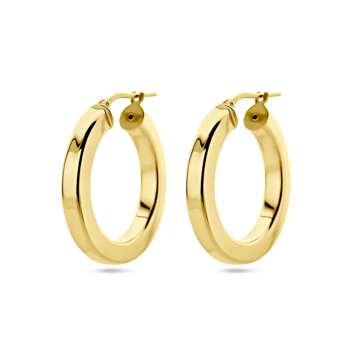 ZILVER VERGULD (GEEL) OORSIERADEN  Met een diameter van 27,5 mm en een gewicht van 5,9 gram zijn dit vlakke creoolse oorbellen die een elegante aanvulling zijn op elke outfit. Perfect om te dragen bij zowel casual als formele gelegenheden voor een verfijnde uitstraling.
