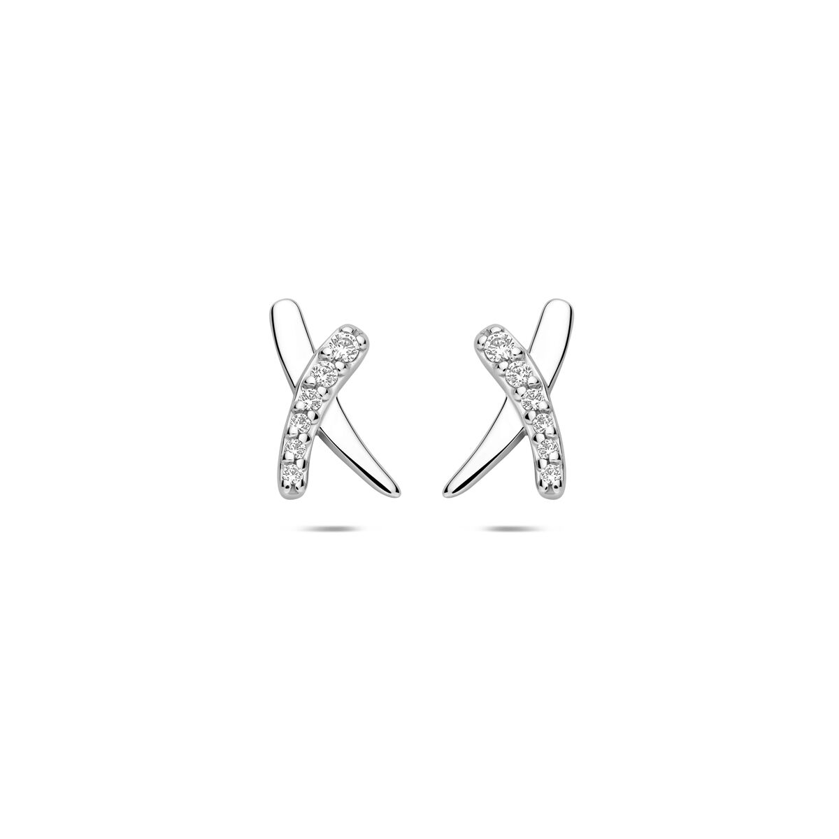 Gerhodineerd 925 zilveren oorknoppen uitgevoerd met zirkonia. De oorknoppen hebben een afmeting van 10x6mm.