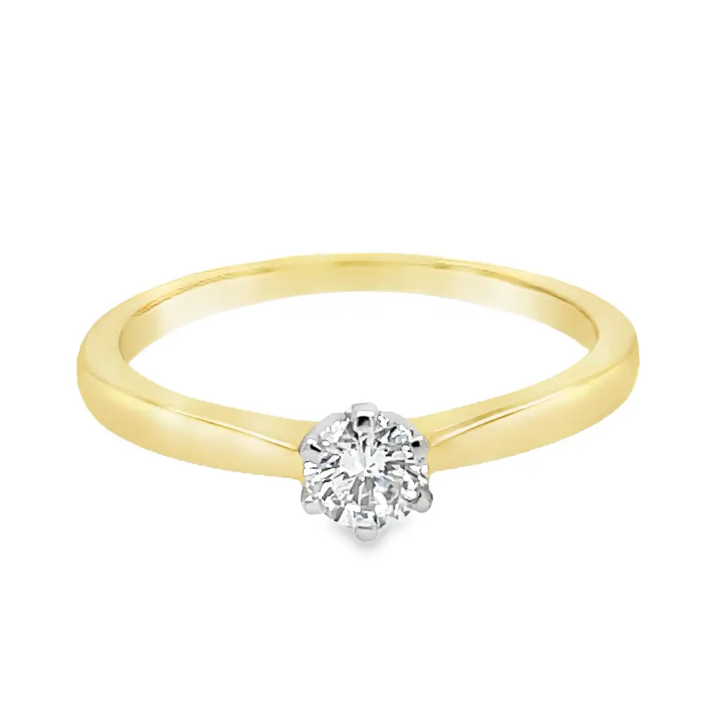 Geelgouden solitairring met 0,26 karaat Labgrown diamant
