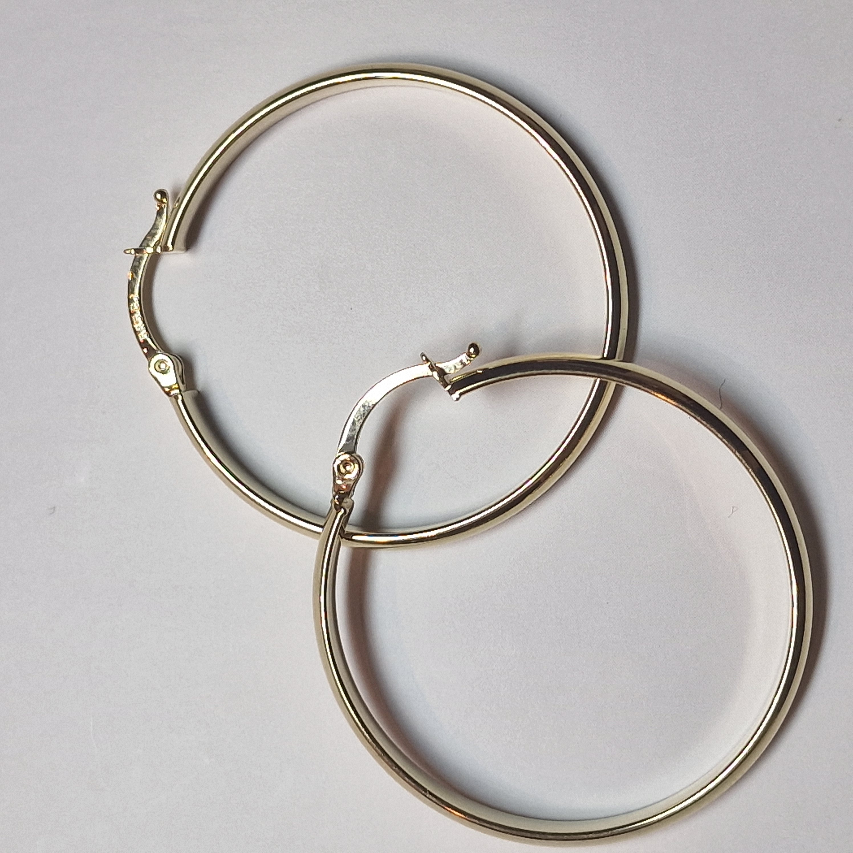 14k geelgouden creolen met hefboom sluiting, 30mm diameter