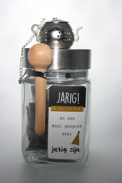 feestelijke ooling thee. Een karakteristiek en vriendelijk karakter, geurig, notig en zacht van smaak. 20 gram biologische ooling thee.