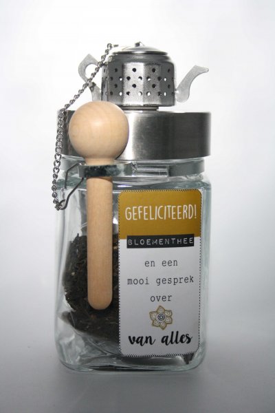 groene thee, klassiek gearomatiseerd met verse jasmijn. Vol, geurig en bloemig. 20 gram biologische groene jasmijnthee.