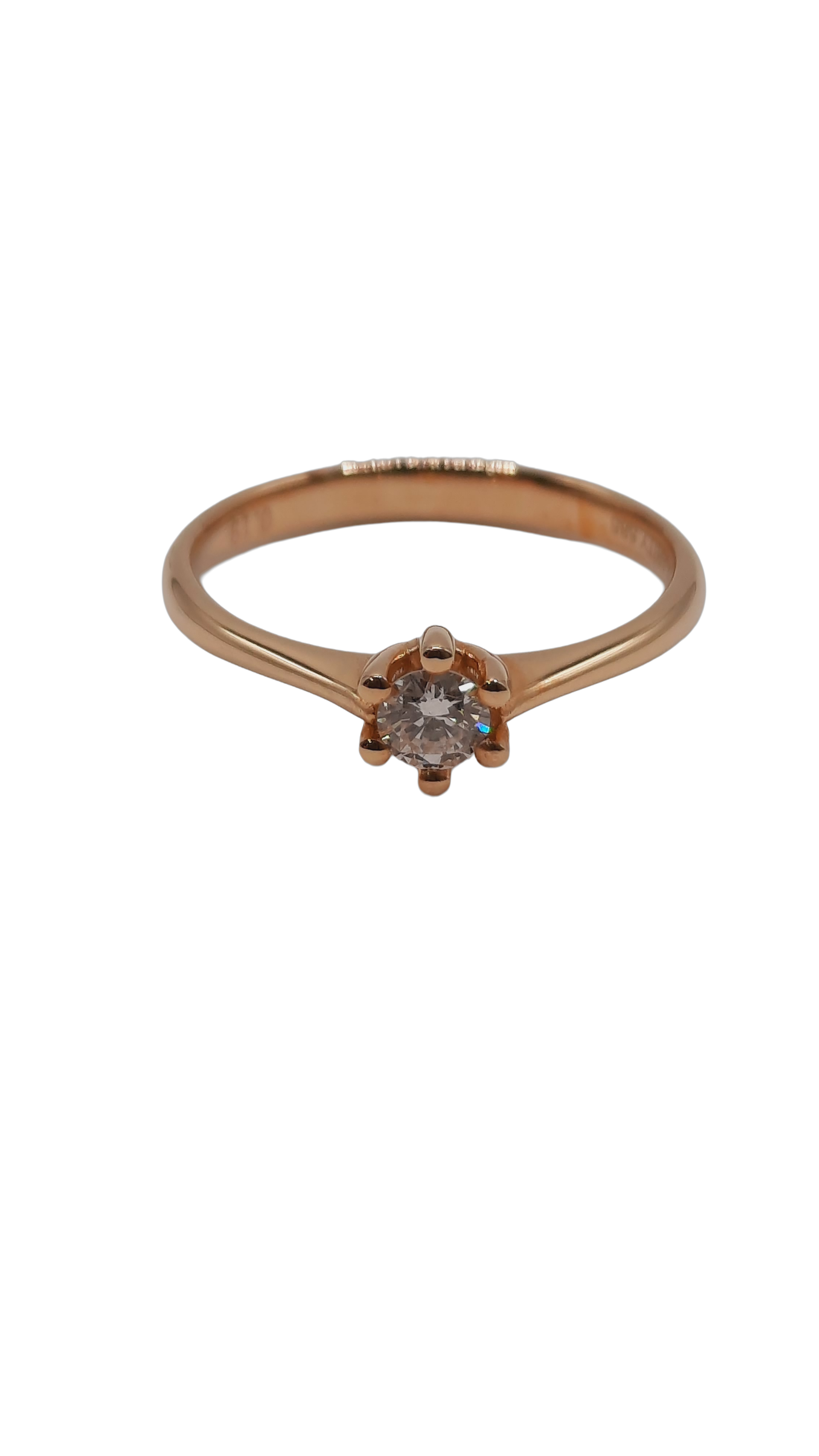 Product 0002320 is een verfijnde verlovingsring van 14kt goud met een briljante geslepen diamant van 0,19 karaat. De diamant heeft een SI1 zuiverheid en F kleur, wat zorgt voor een prachtige schittering. Deze stijlvolle gouden ring in maat 54 is perfect voor elke gelegenheid en wordt aanbevolen om gedragen te worden aan de ringvinger van de linkerhand.