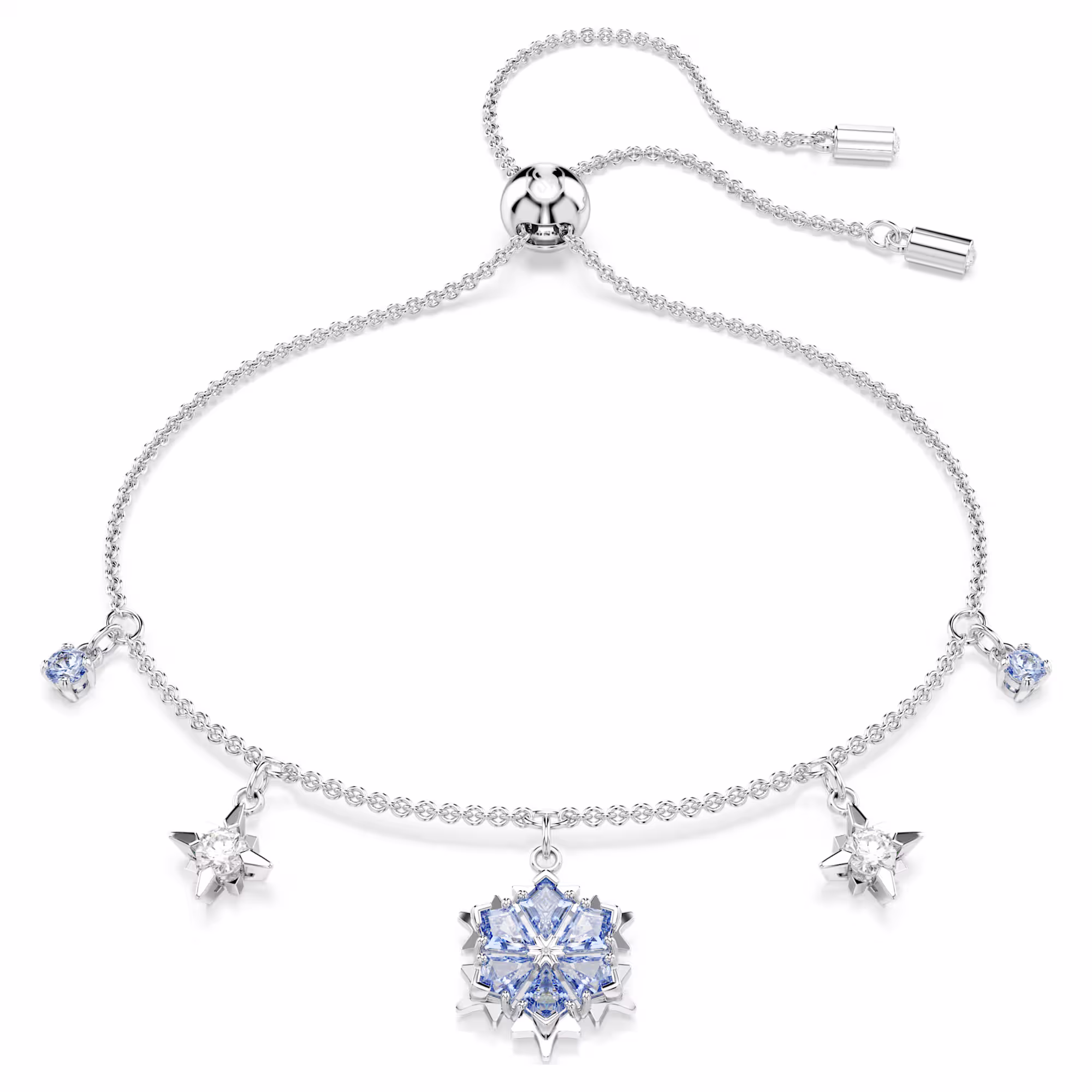 Deze armband legt de Swarovski-sneeuwvlok beeldschoon vast in een briljant gefacetteerde stijl. Het ontwerp met rhodium toplaag is versierd met blauwe Swarovski Zirkonia, die vijf winterse motieven vormen op een delicate ketting met een verstelbare schuifsluiting. Een beeldschone aanvulling op uw sieradencollectie of het perfecte cadeau.
