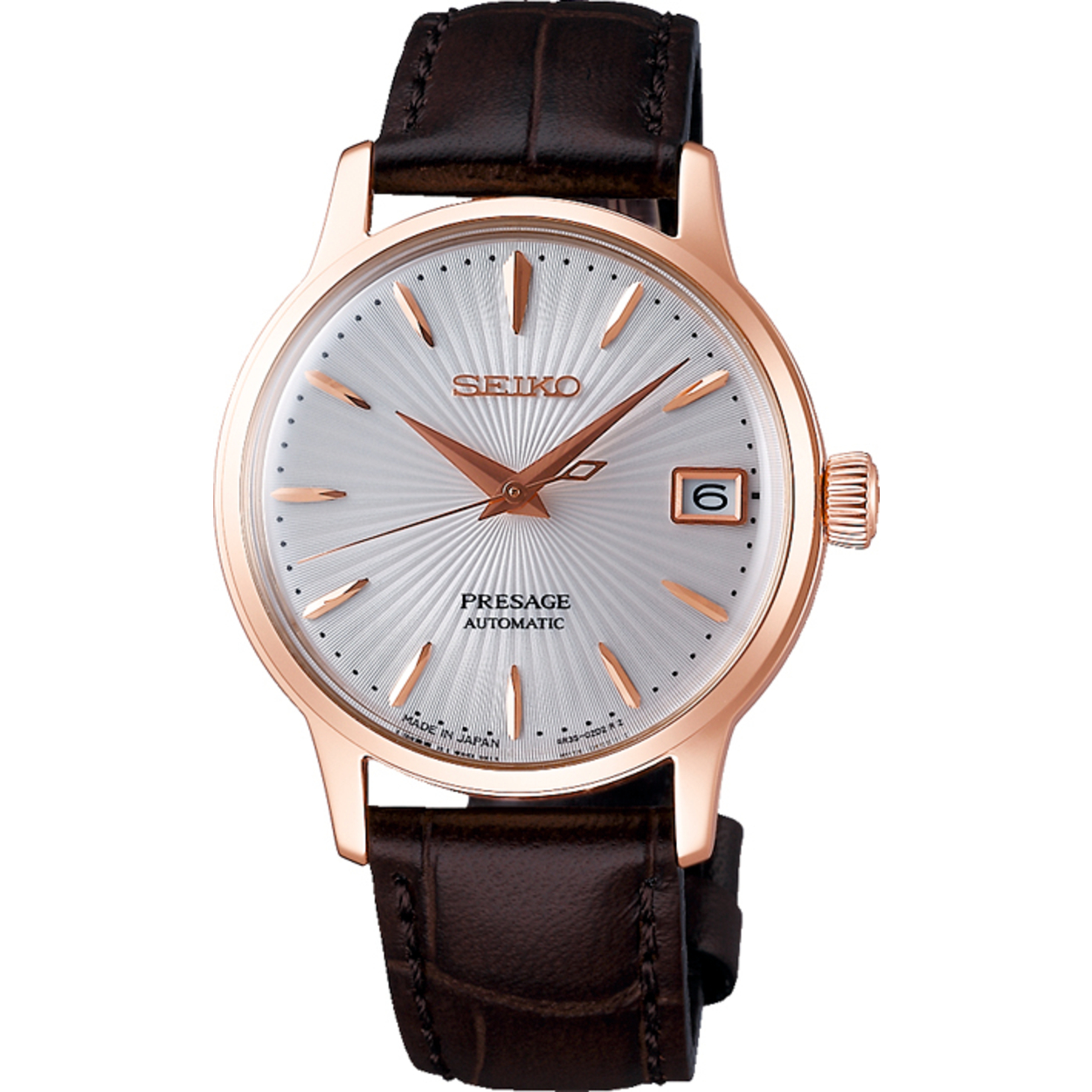 De SEIKO PRESAGE DAMESHORLOGE SRP852J1 is een elegante horloge met een analoge wijzerplaat, roestvrijstalen roségoudkleurige kast, en crème wijzerplaat met strepen. Voorzien van een automatische beweging, datumfunctie en is waterdicht tot niveau 5. Draag dit horloge best voor formele of zakelijke gelegenheden, gecombineerd met bruine leren accessoires om de bruine lederen band te accentueren.