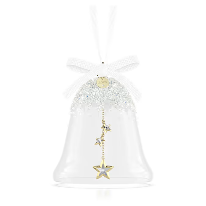 Luid de feestdagen in met het Swarovski Annual Edition Ornament Kerstklok voor 2025. Het smetteloze glazen ontwerp is bedekt met ongeveer 1300 kristallen, terwijl de binnenkant een klepel van sterren bevat, geproduceerd met 109 facetten en een champagnegoudkleurige metalen afwerking. Het stuk hangt aan een wit ripsband lint, waarbij het jaar 2025 is gegraveerd op het label. Het is een vreugdevolle mix van delicate schoonheid en harmonieus geluid om elke feestelijke decoratie nog mooier te maken. Decoratieobject. Geen speelgoed. Niet geschikt voor kinderen jonger dan 15 jaar.